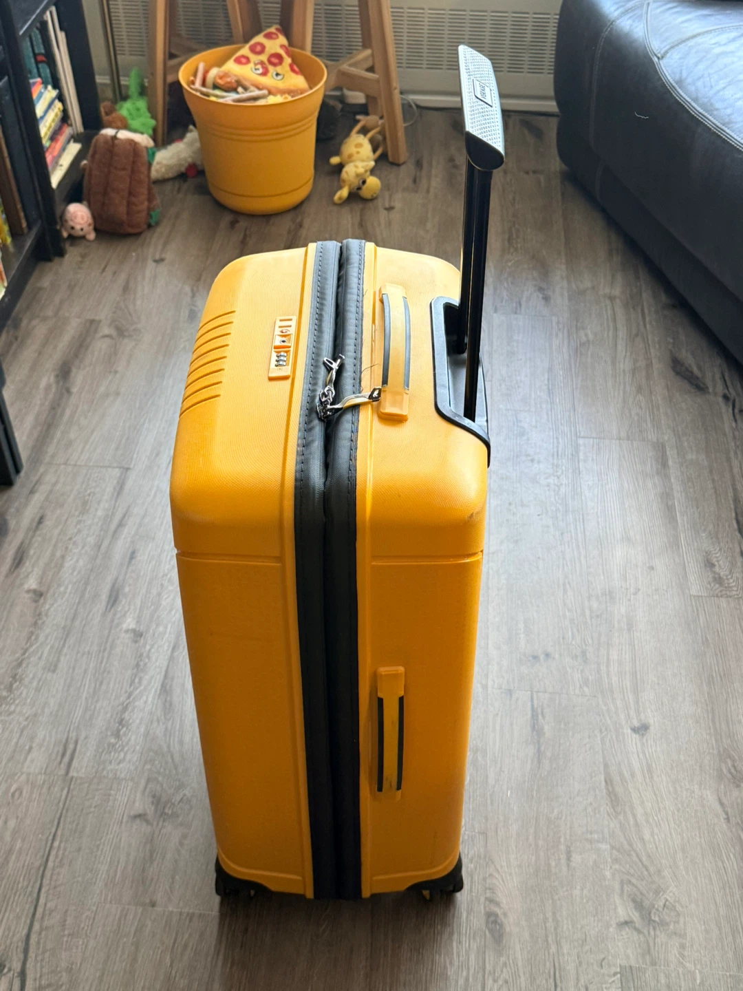 Verage Yellow Hardside Spinner Luggage - photo 2