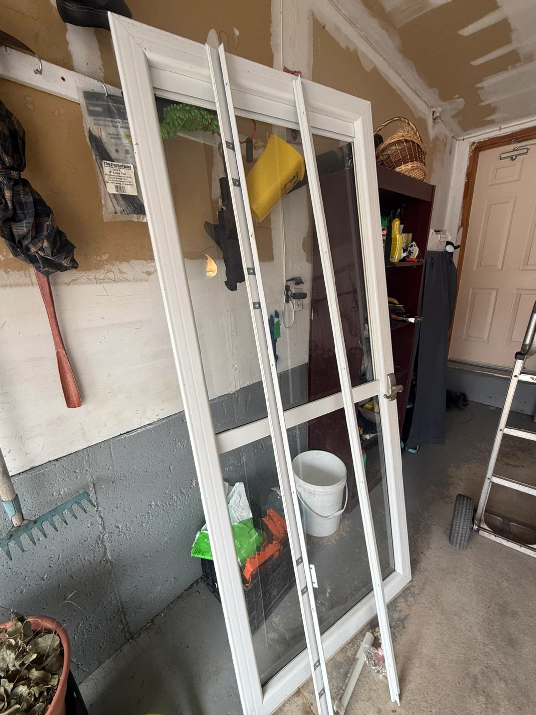 White Screen Door - photo 2