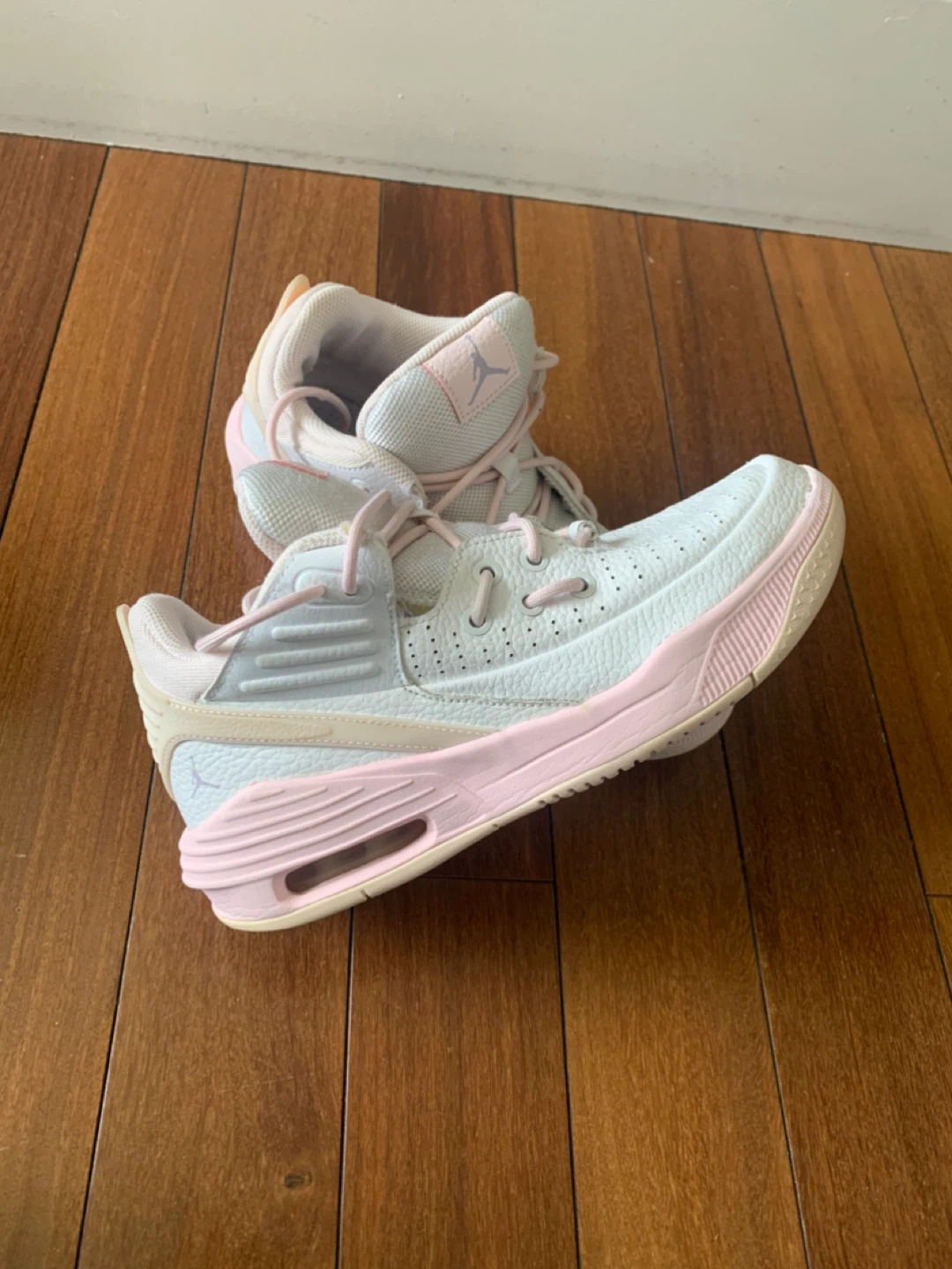 Air Jordan Max Aura 5 GS 'White Pink Wash' - photo 2