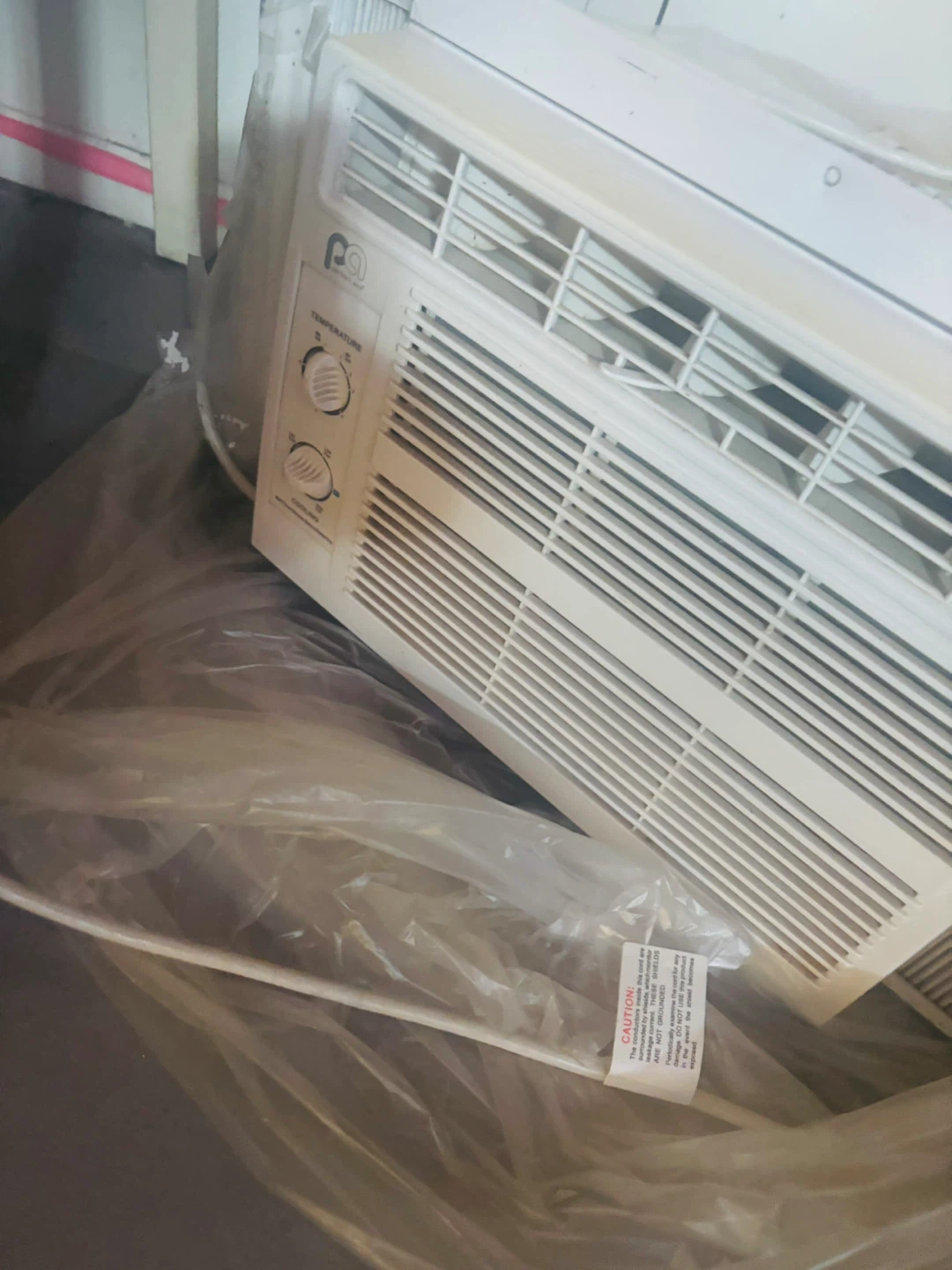 Perfect Aire Window Air Conditioner Unit - photo 3
