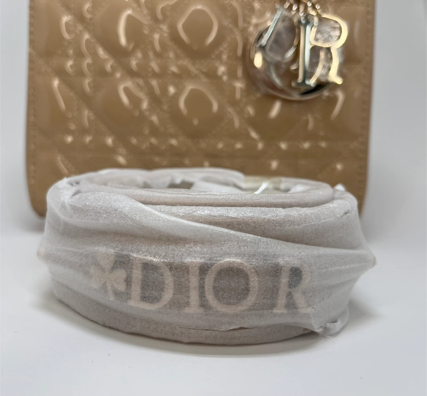 DIOR Patent Leather Handbag - photo 4