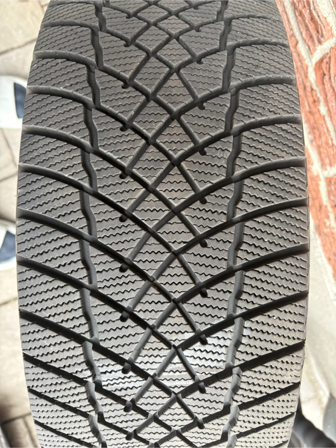 Motomaster Winter Edge II Snow Tire with Rim - photo 2