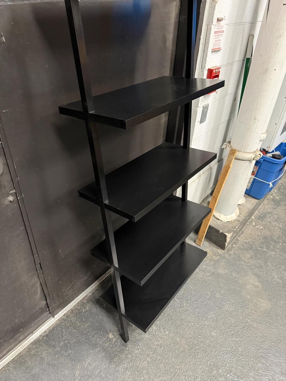 Black Metal 5-Shelf Leaning Bookshelf - photo 2