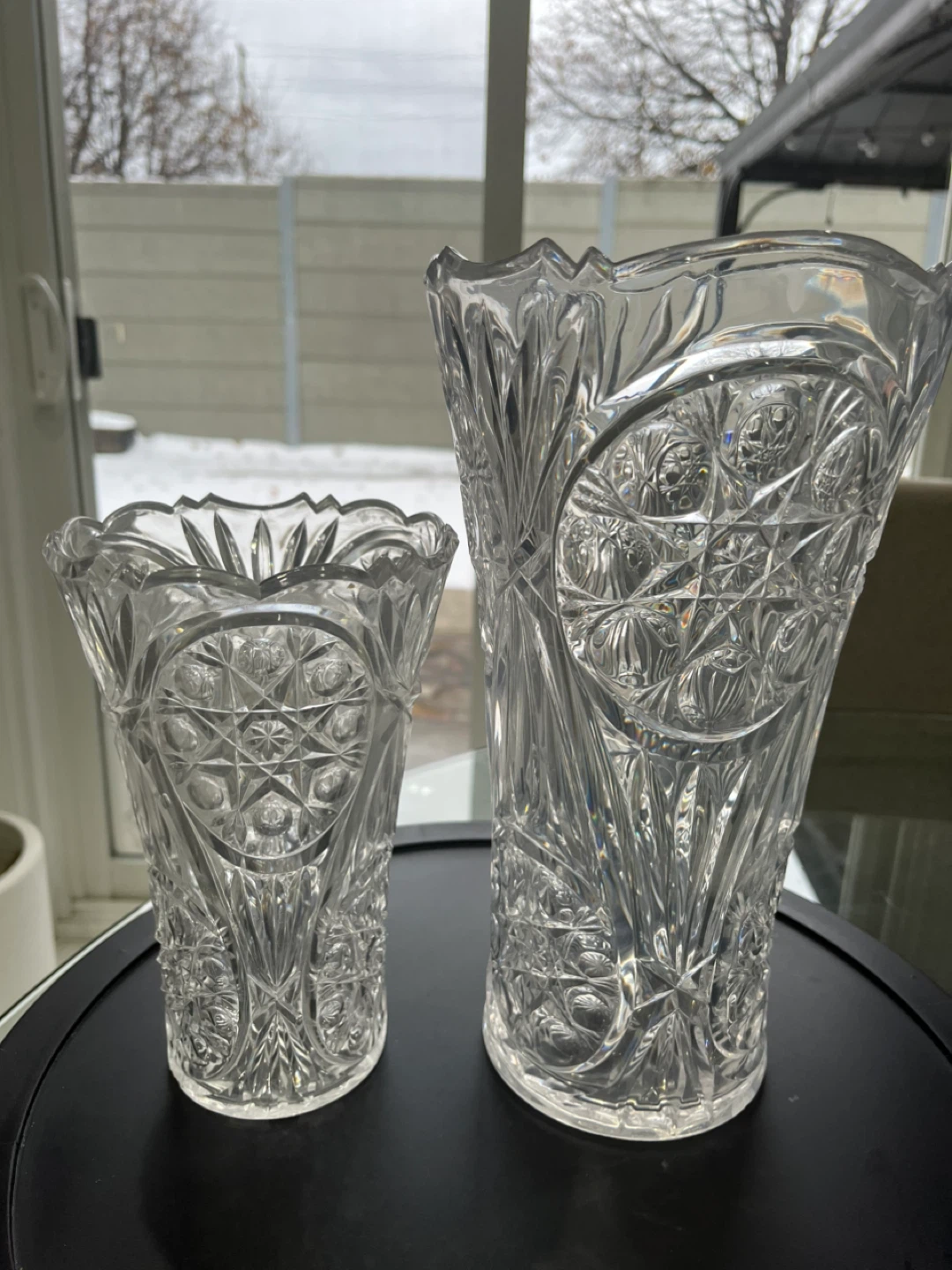 Set of 2 Clear Acrylic Glass Vases - photo 2
