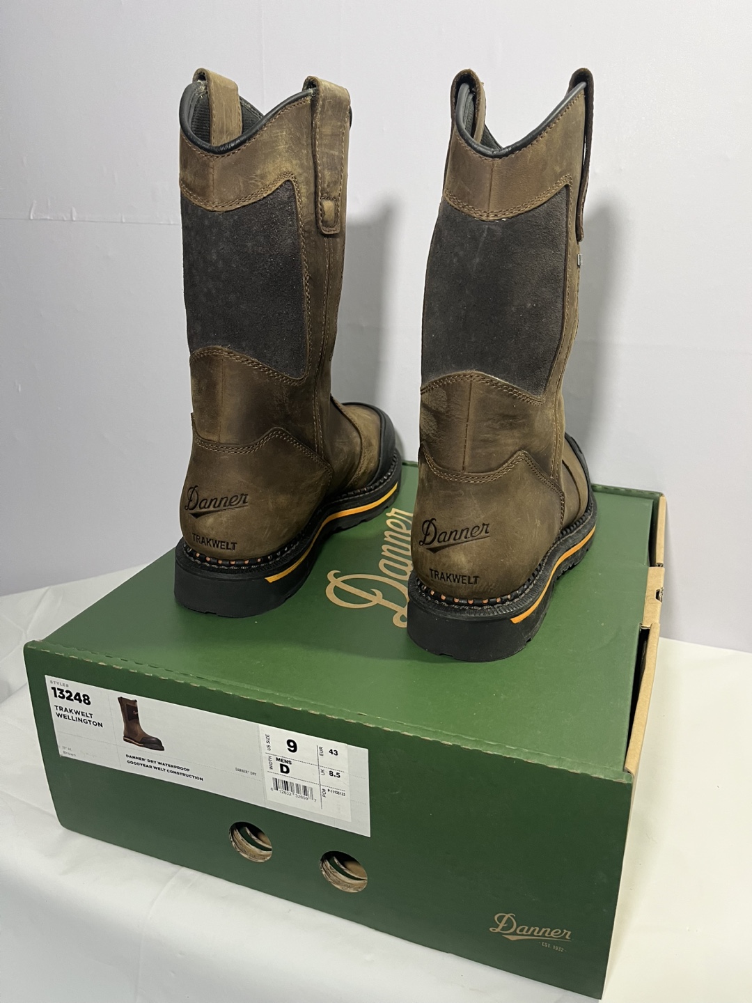 Danner 13248 Trakwelt Wellington Work Boots - Size 9 D - photo 2