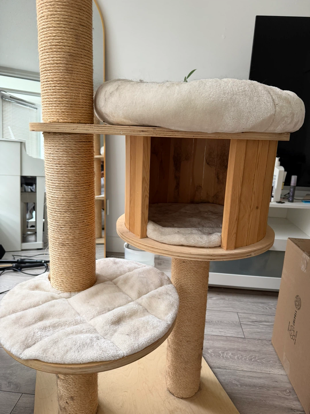 Multi-level Cat Tree with scratching posts - photo 2