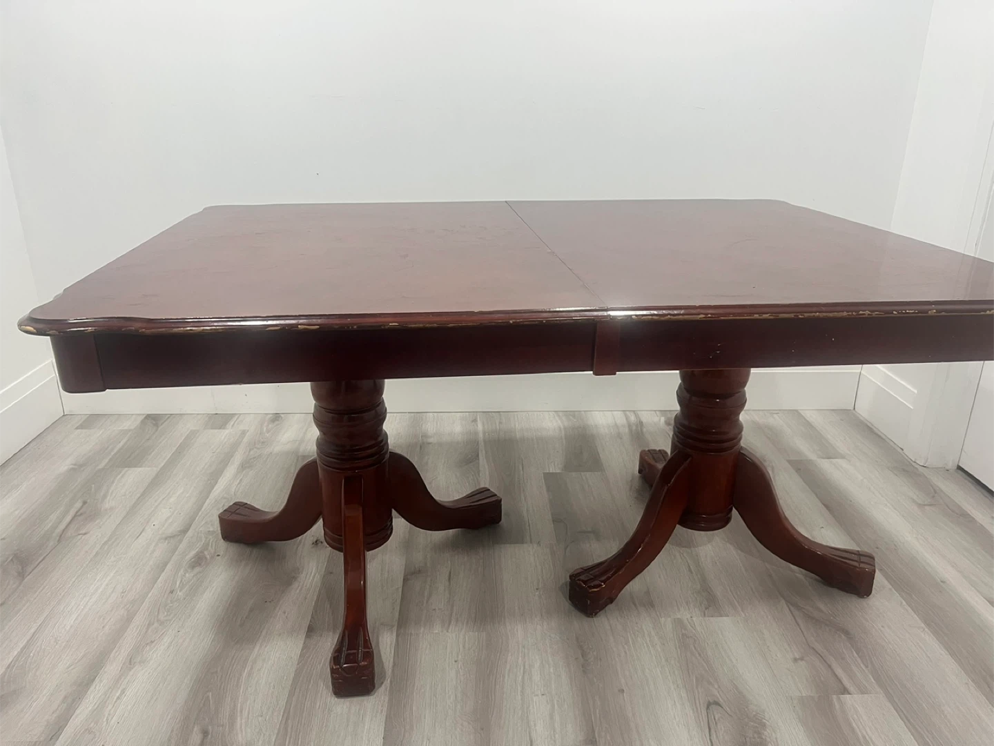 Pedestal Dining Table - Cherry Finish - photo 2