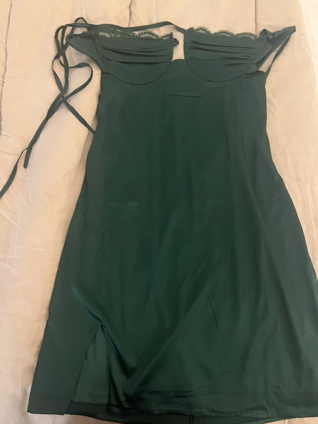 Women's Green Satin Mini Dress with Lace Trim - photo 5
