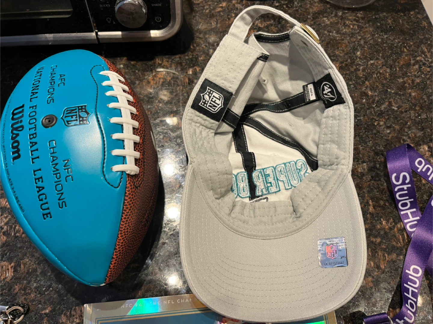 Super Bowl LIV NFL Memorabilia Collection - photo 3