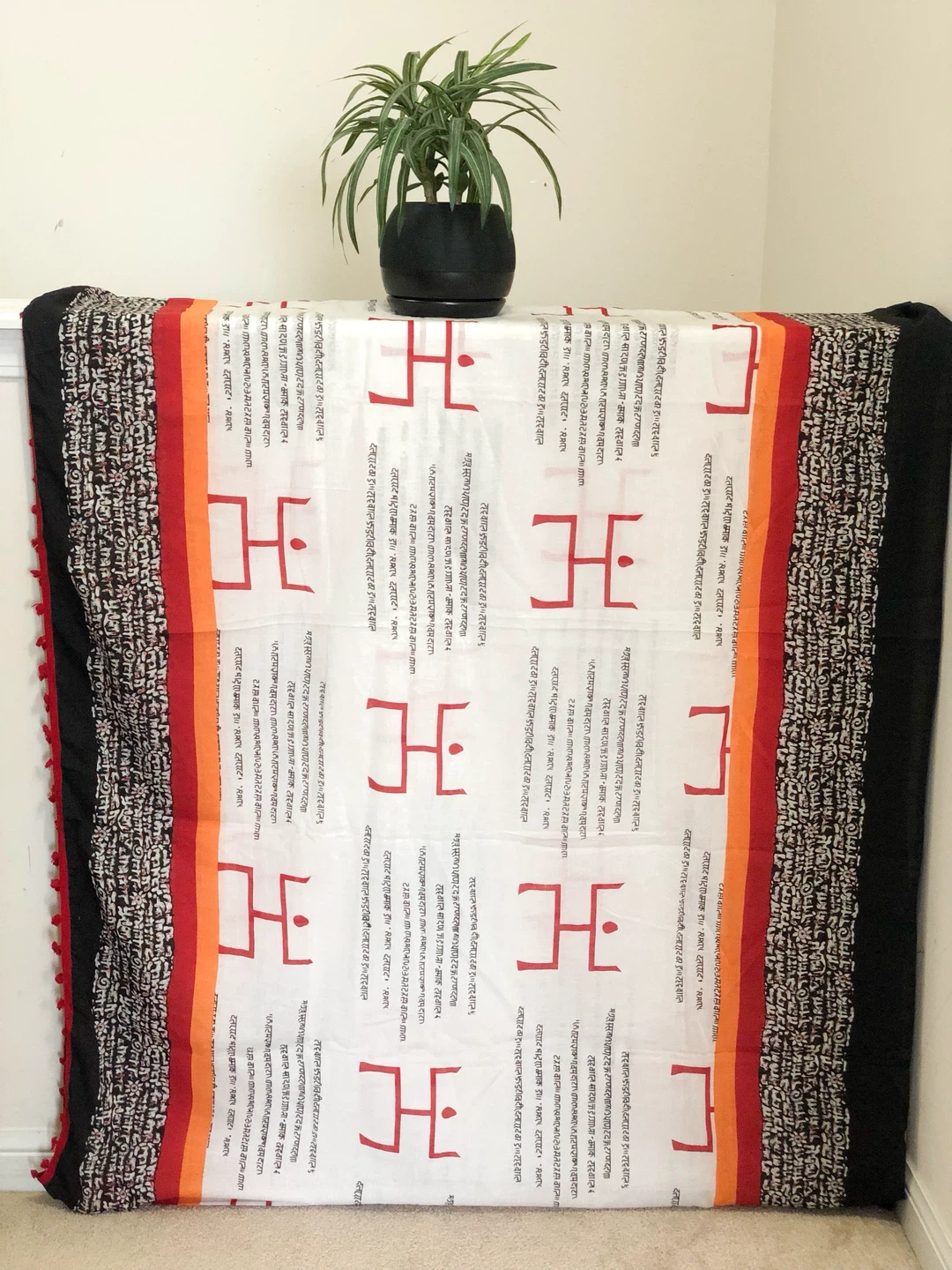 Indian cotton saree with Devine Symbols and text - photo 2