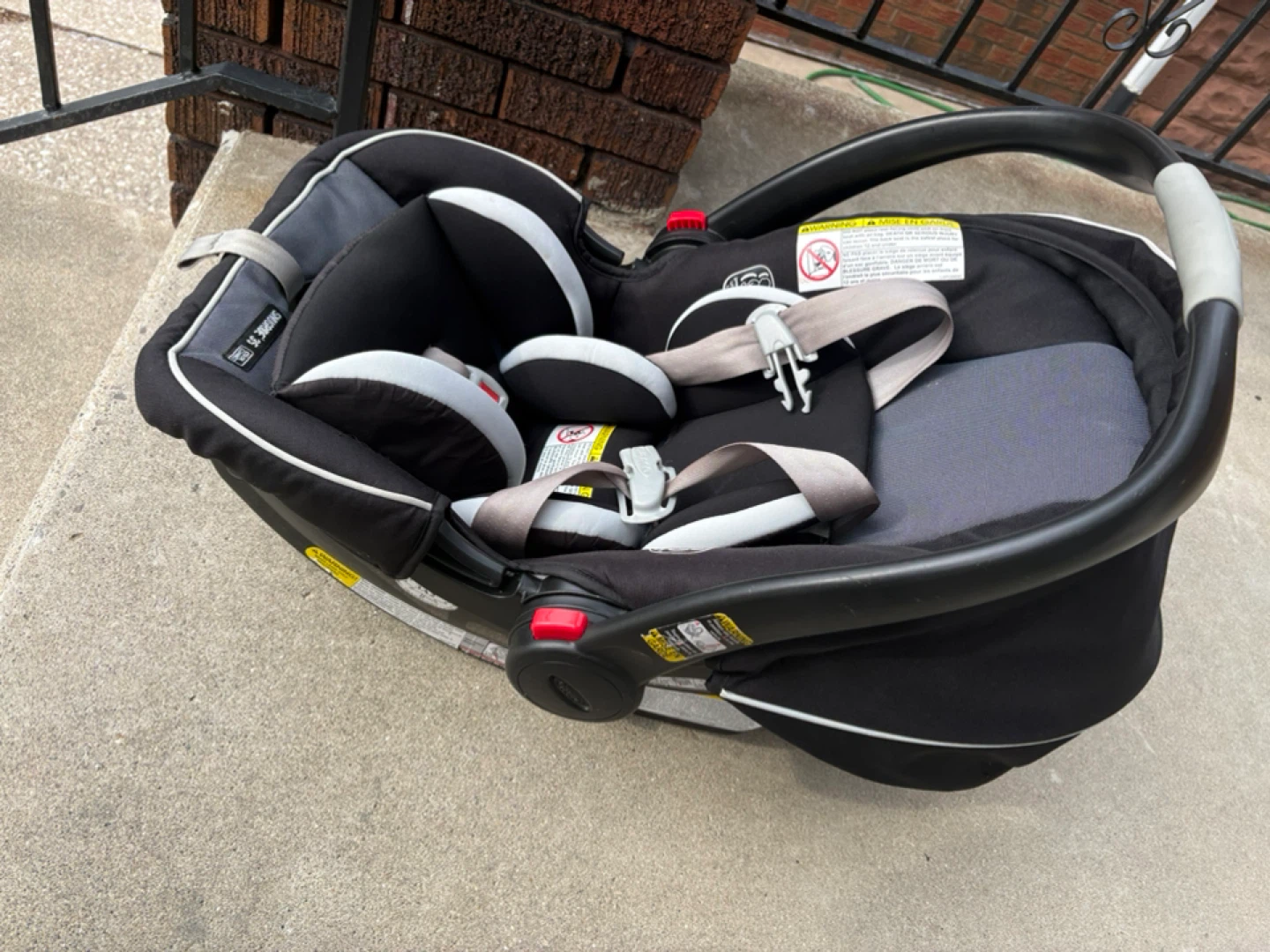 Graco SnugRide 35 Infant Car Seat with Base - photo 2