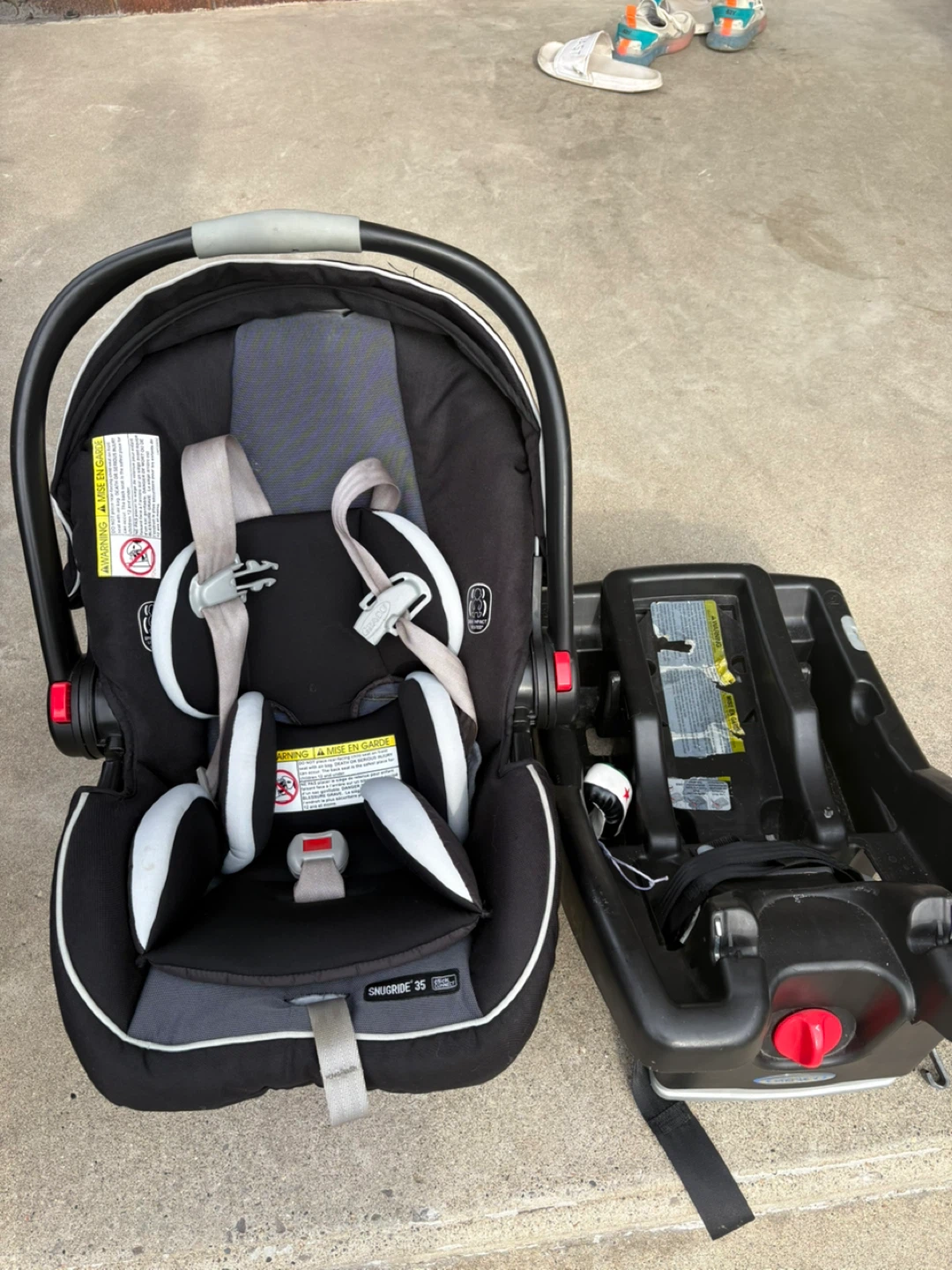 Graco SnugRide 35 Infant Car Seat with Base - photo 3