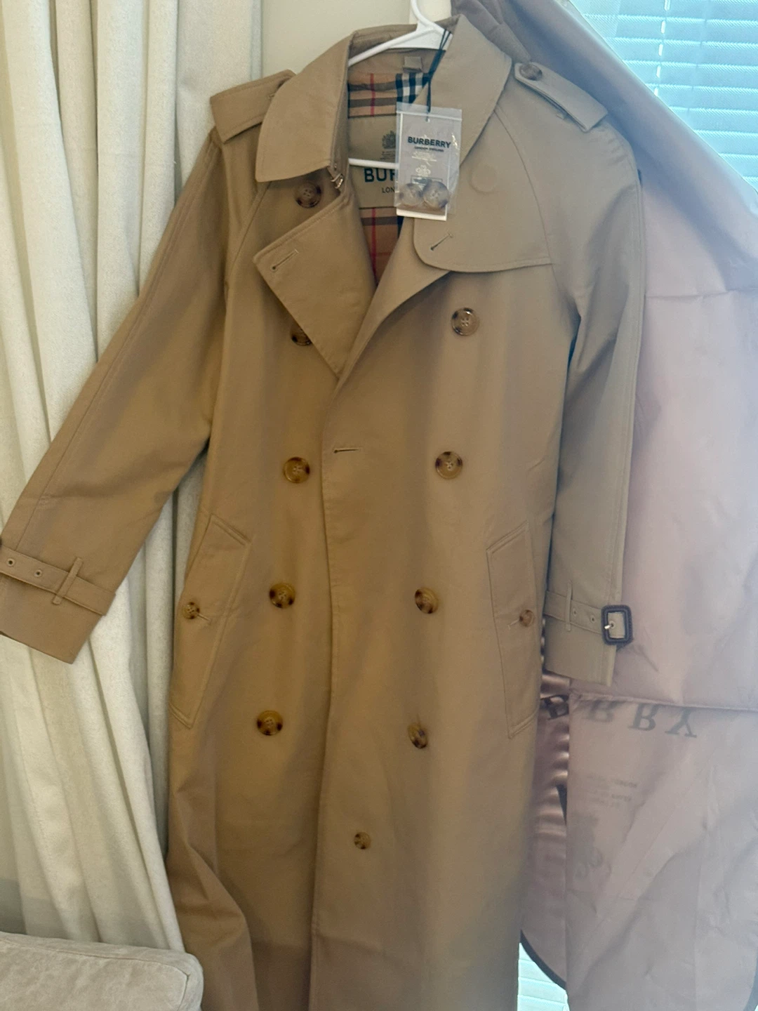 Brand New Burberry Jacket Size 6 – Wrong Size - photo 2