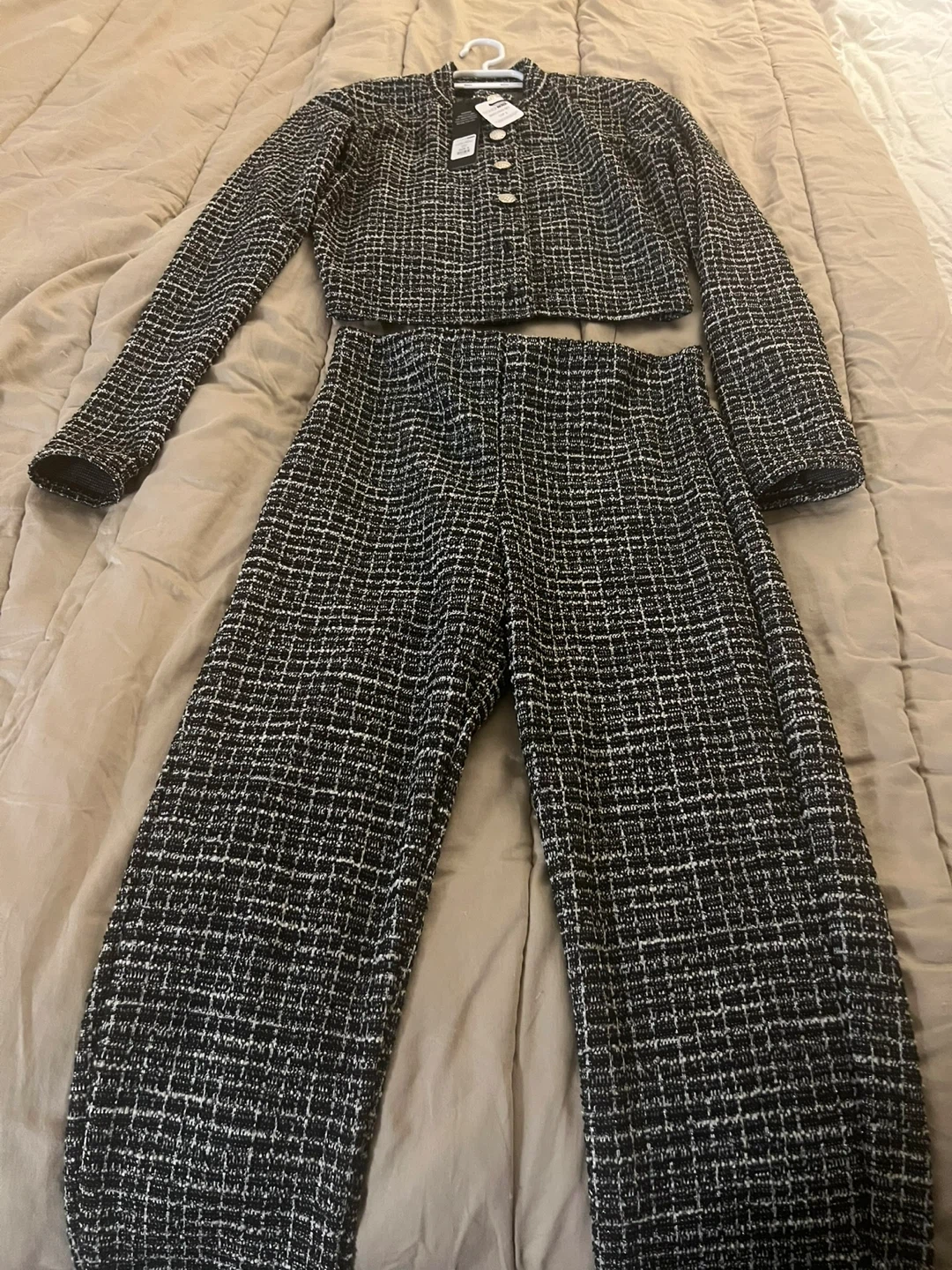 Black and White Tweed Cropped Jacket and Pants Set - photo 4