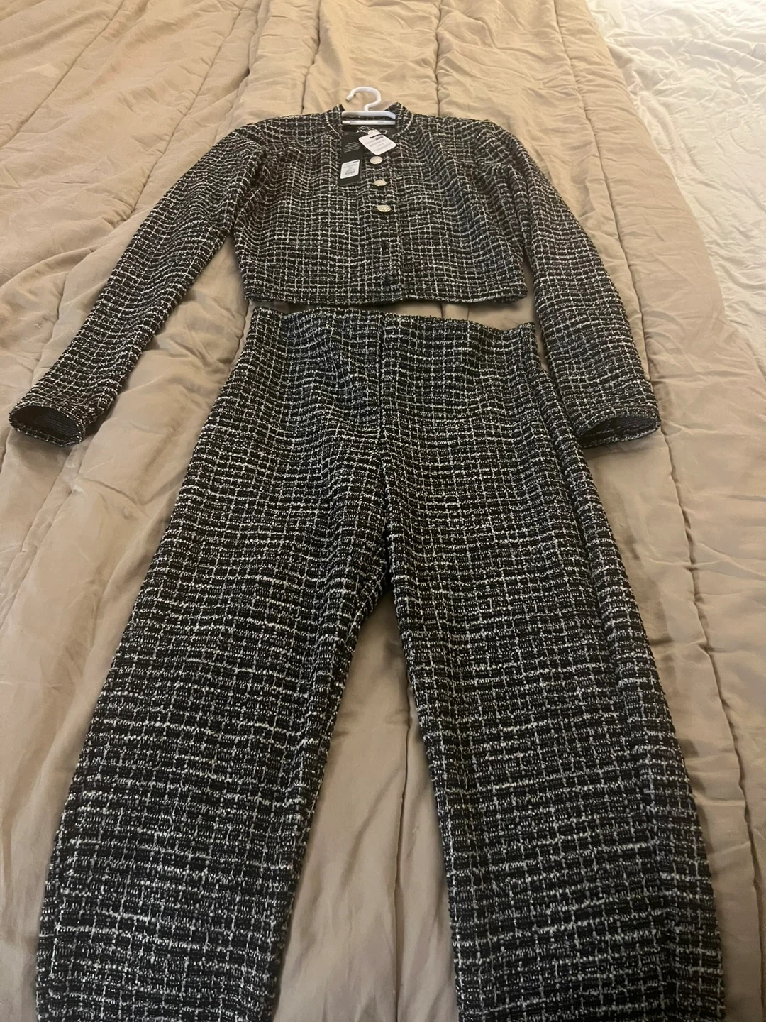 Black and White Tweed Cropped Jacket and Pants Set - photo 3