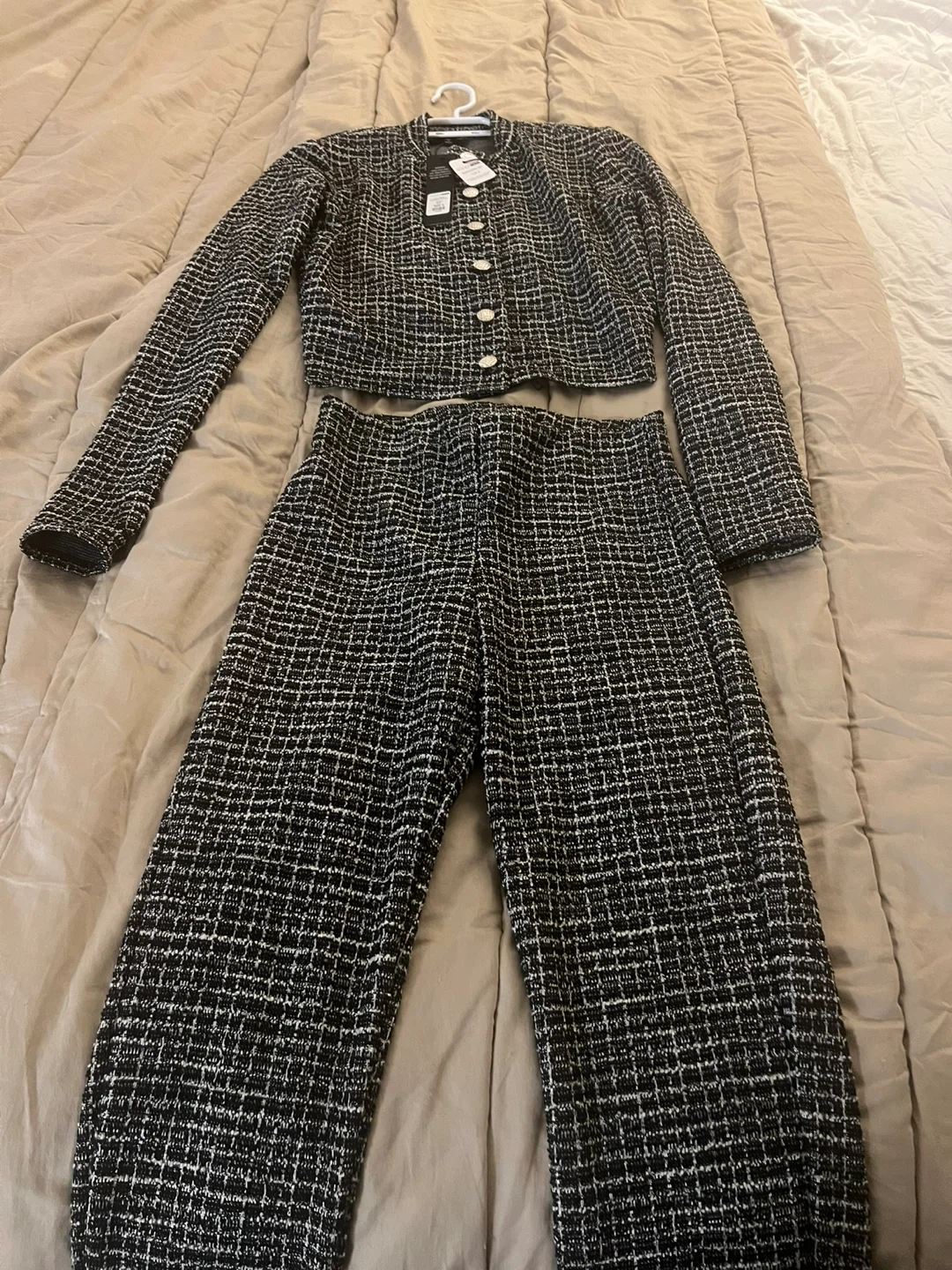 Black and White Tweed Cropped Jacket and Pants Set - photo 2