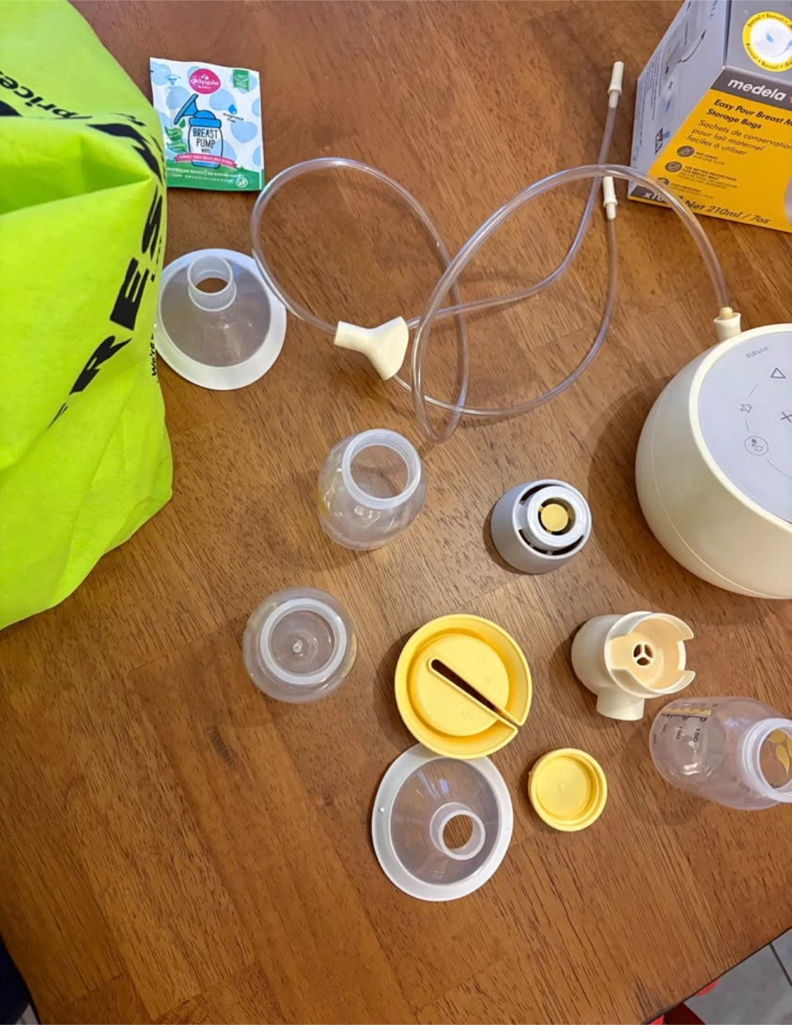 Medela Electric Breast Pump - photo 2