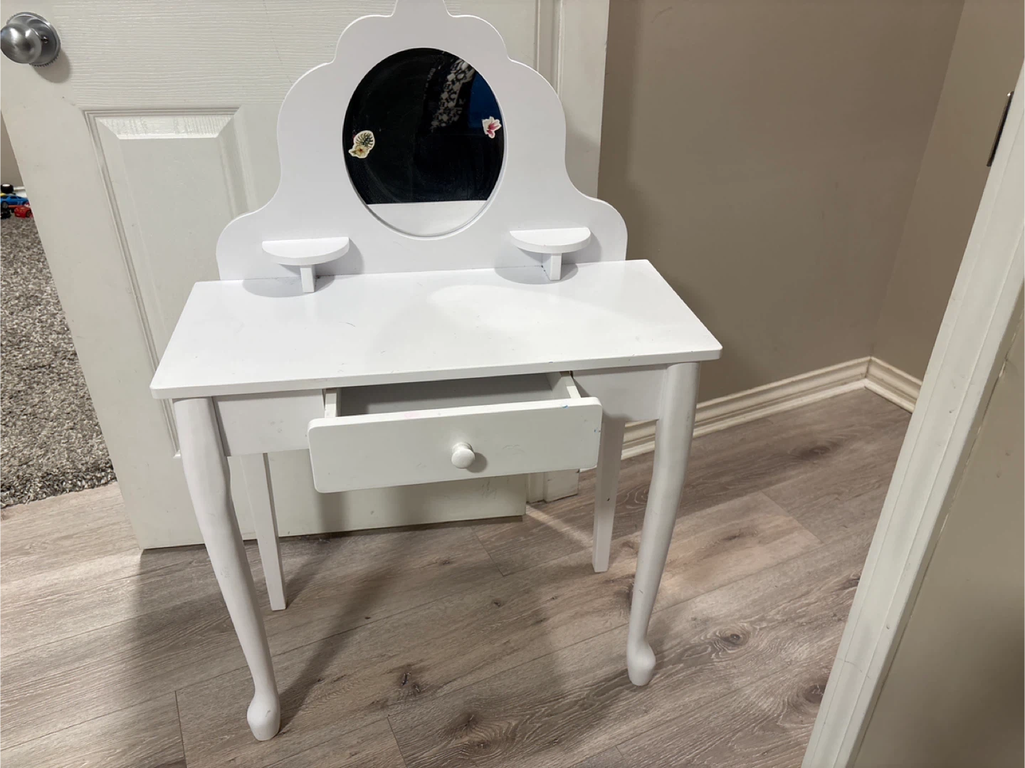 White Kids Vanity Table with Mirror and Drawer - photo 4