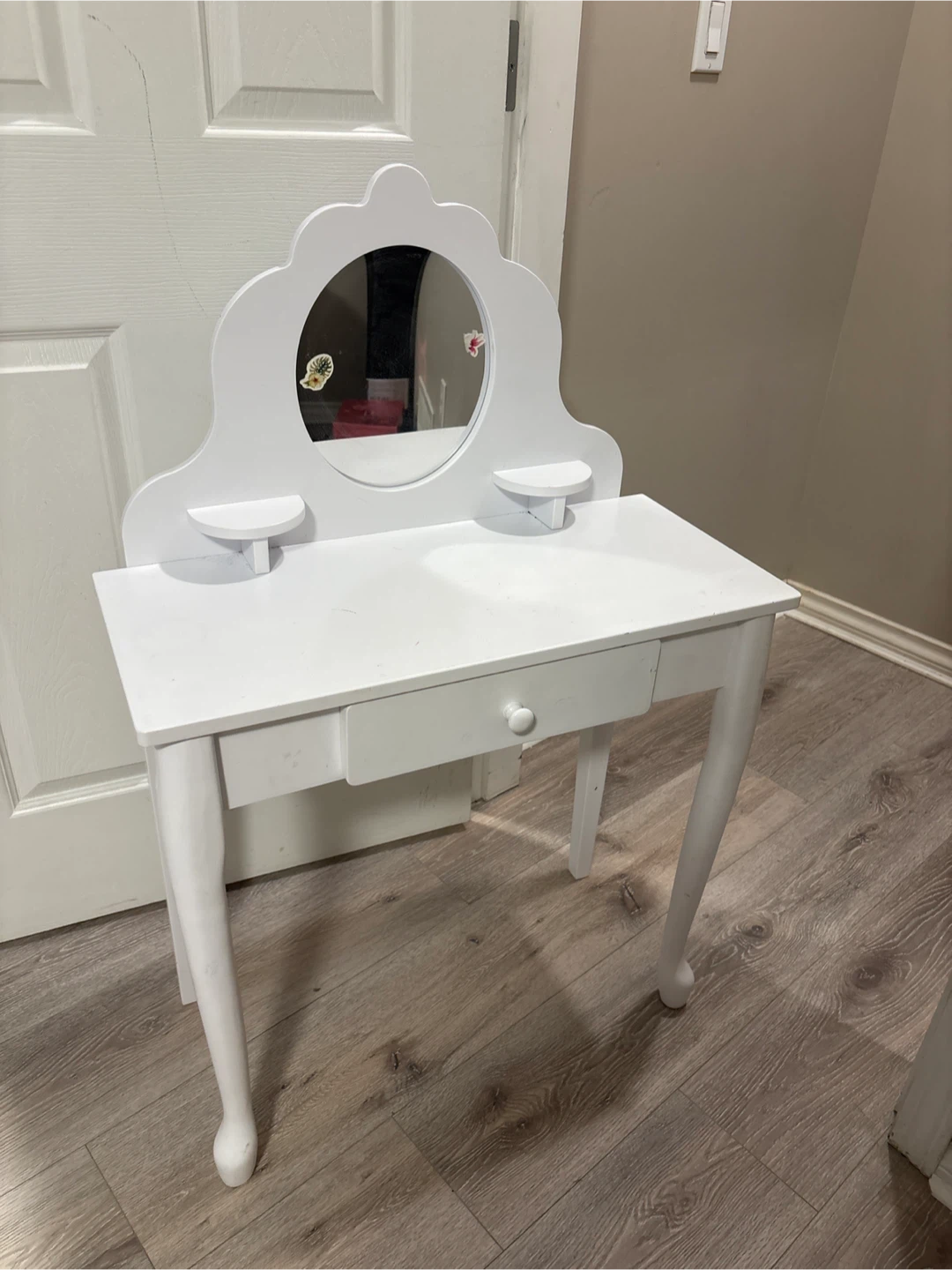 White Kids Vanity Table with Mirror and Drawer - photo 2