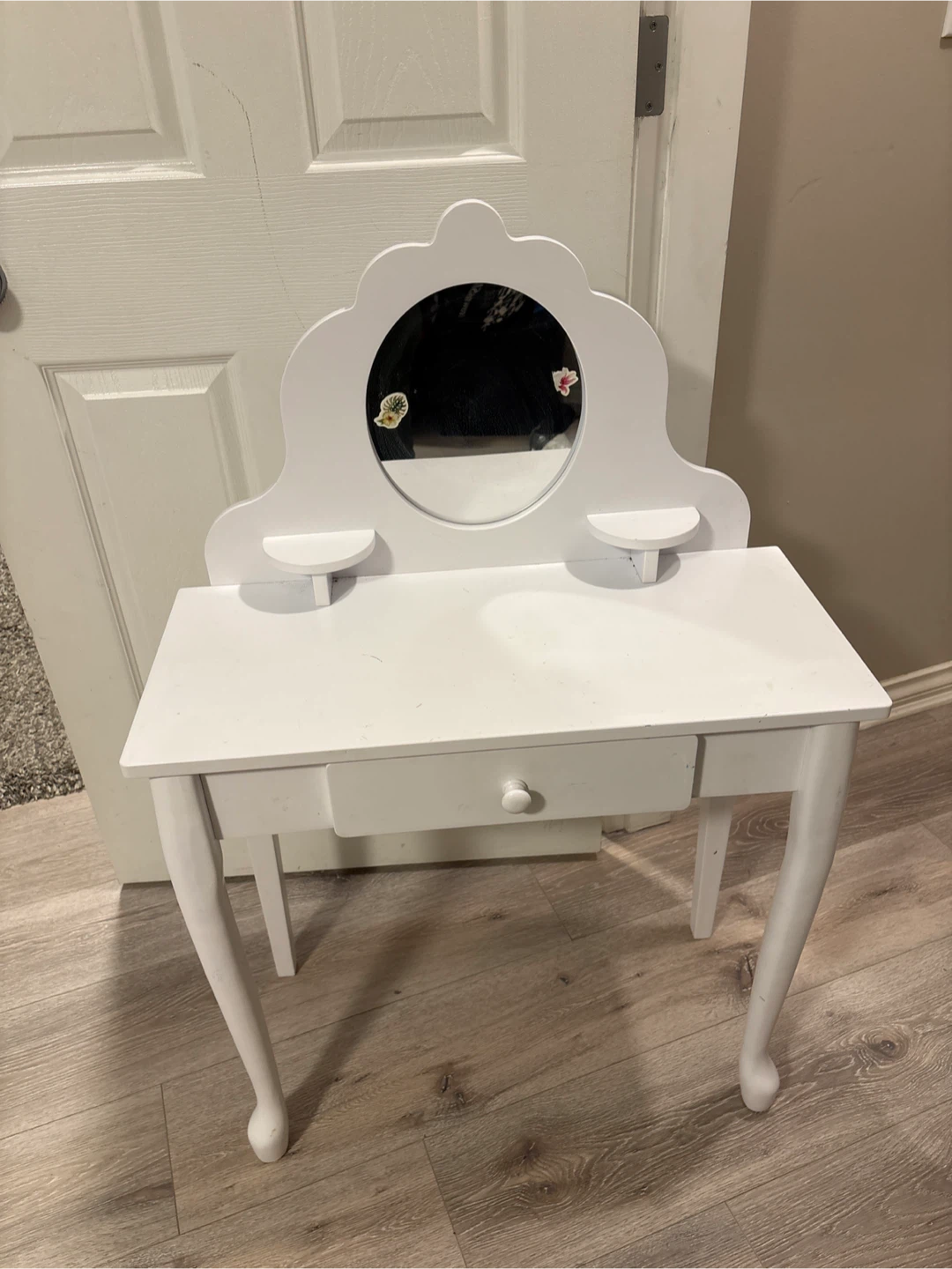 White Kids Vanity Table with Mirror and Drawer