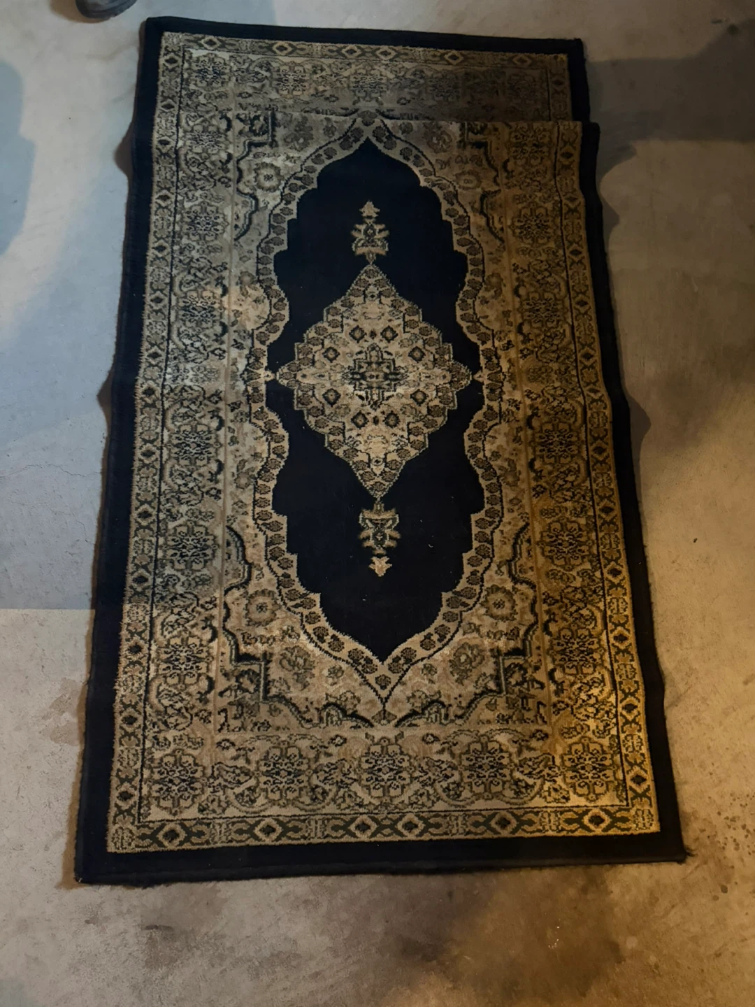 Persian Style Area Rug - photo 2