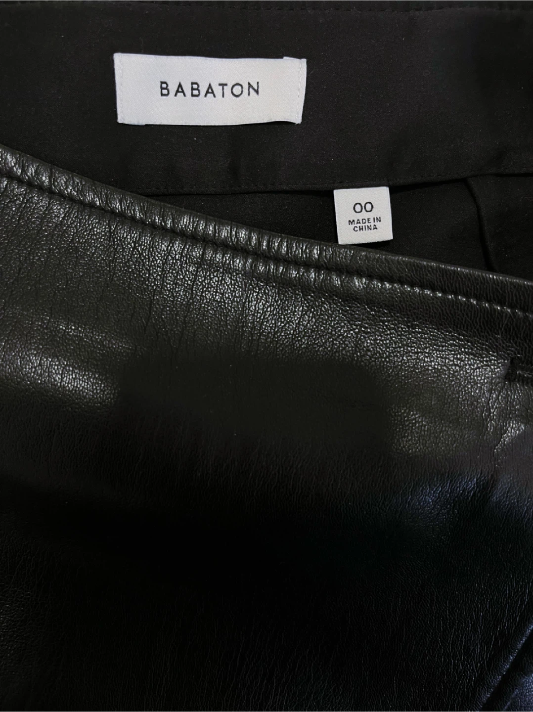 Babaton Black Faux Leather Mini Skirt Size 00 - photo 3