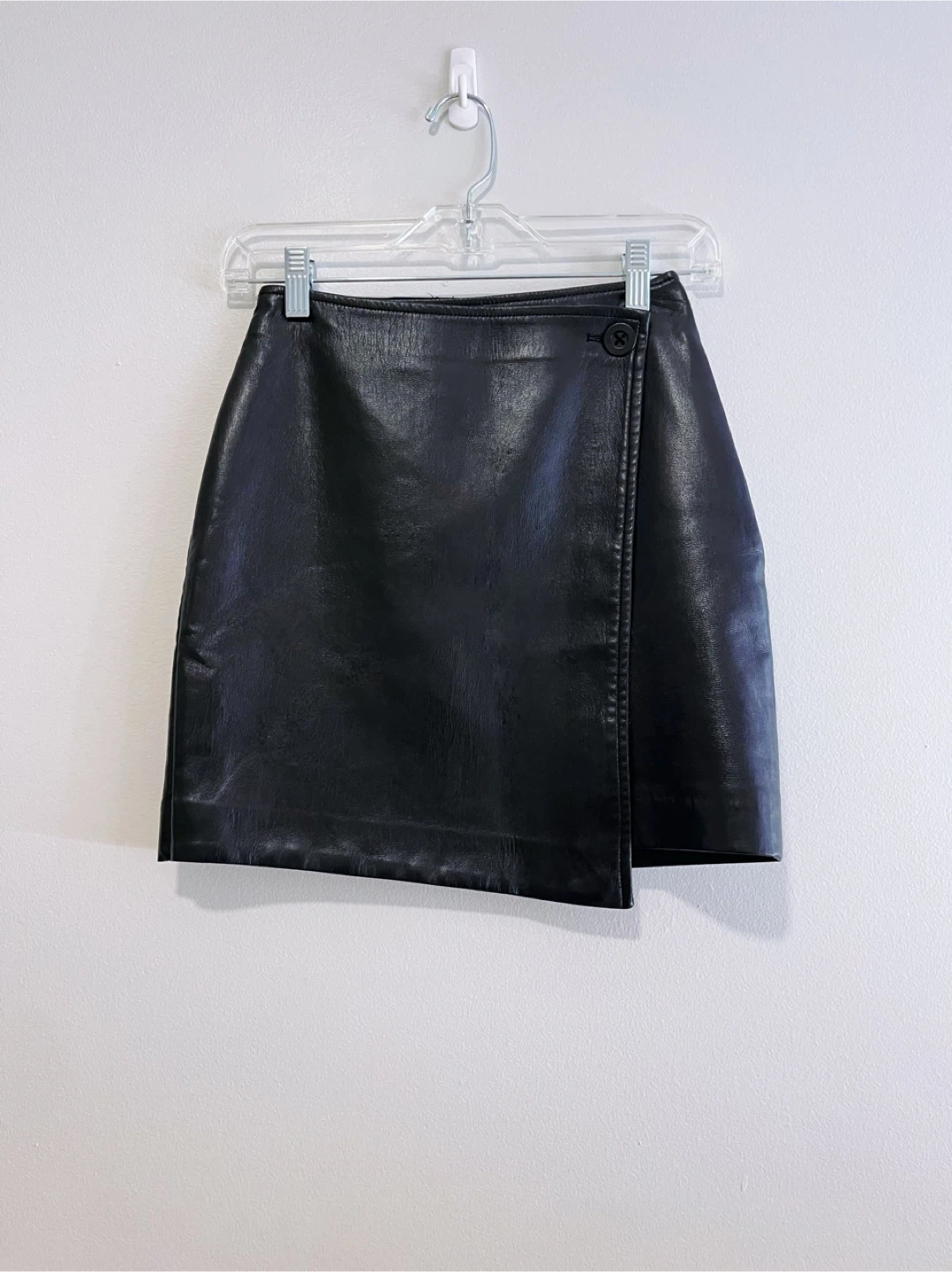 Babaton Black Faux Leather Mini Skirt Size 00