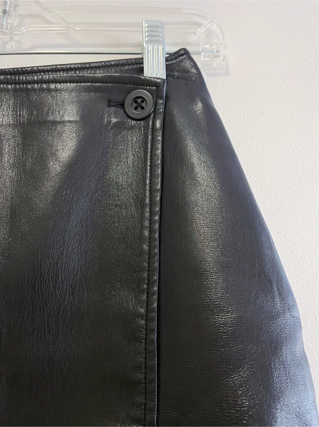 Babaton Black Faux Leather Mini Skirt Size 00 - photo 2
