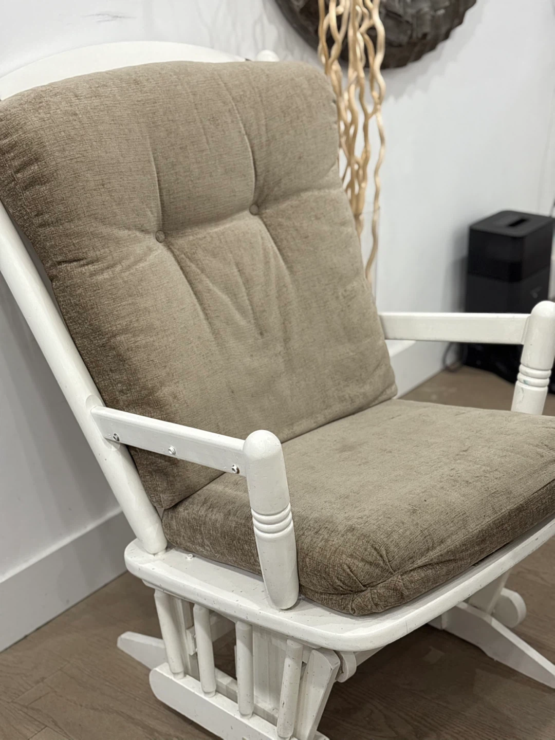 White Glider Rocking Chair with Tufted Beige Cushions - photo 4