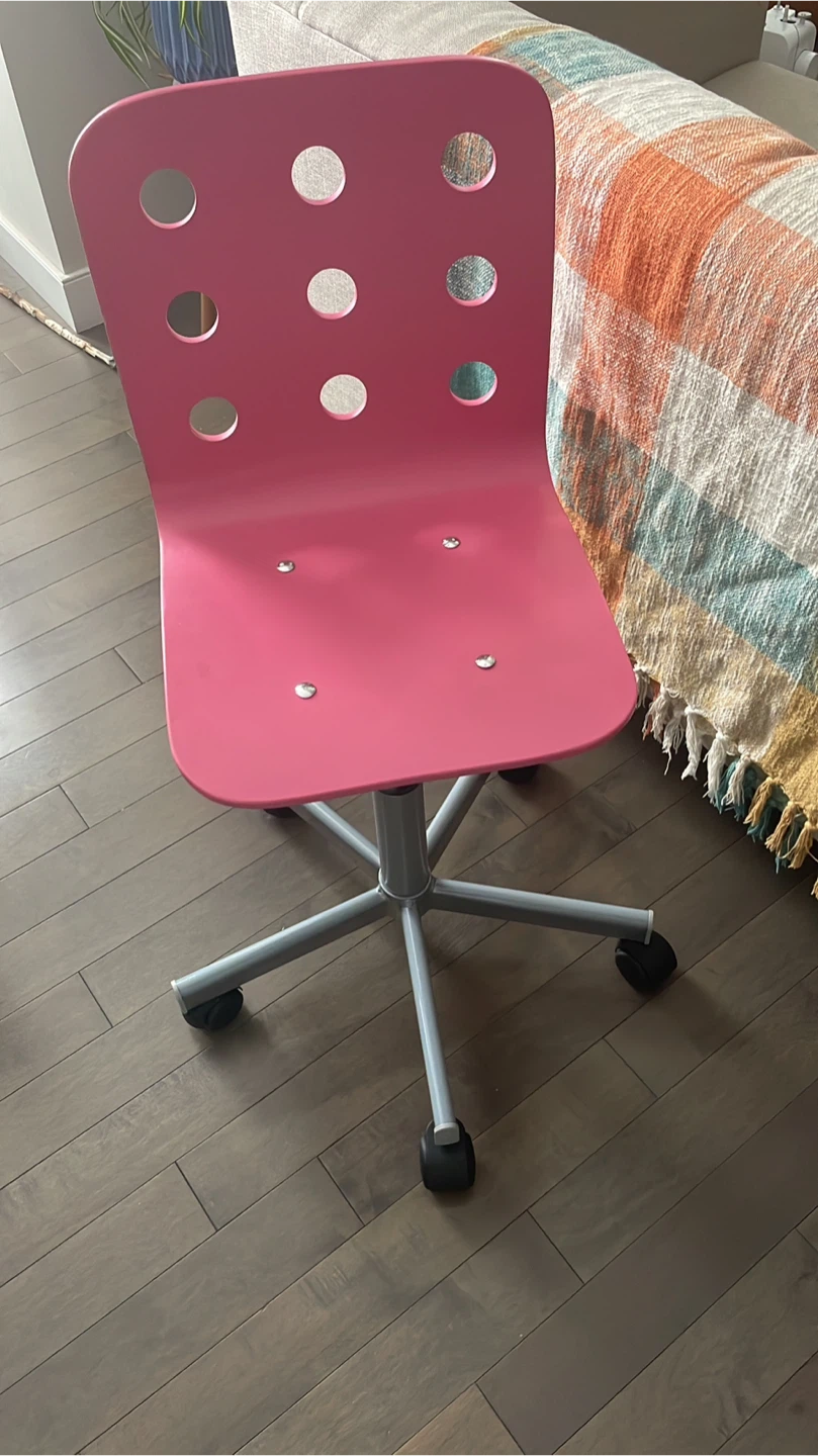Pink Swivel Office Chair with Wheels