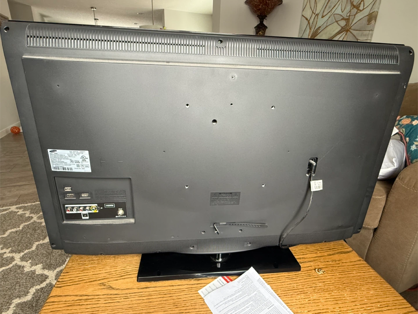 Samsung LN40E550 40-inch 1080p HD TV - photo 2