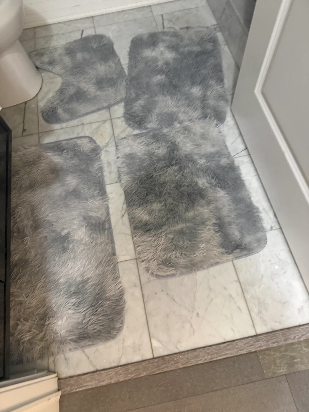 Gray Faux Fur Bath Mat Set