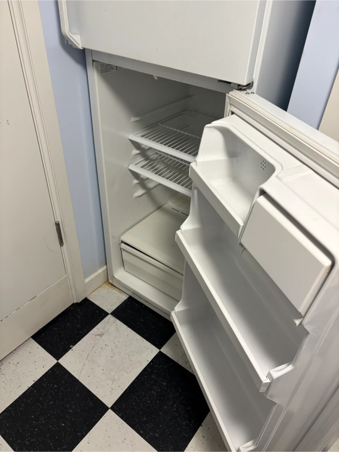 Beau-Mark White Top Freezer Refrigerator 🥕 - photo 2