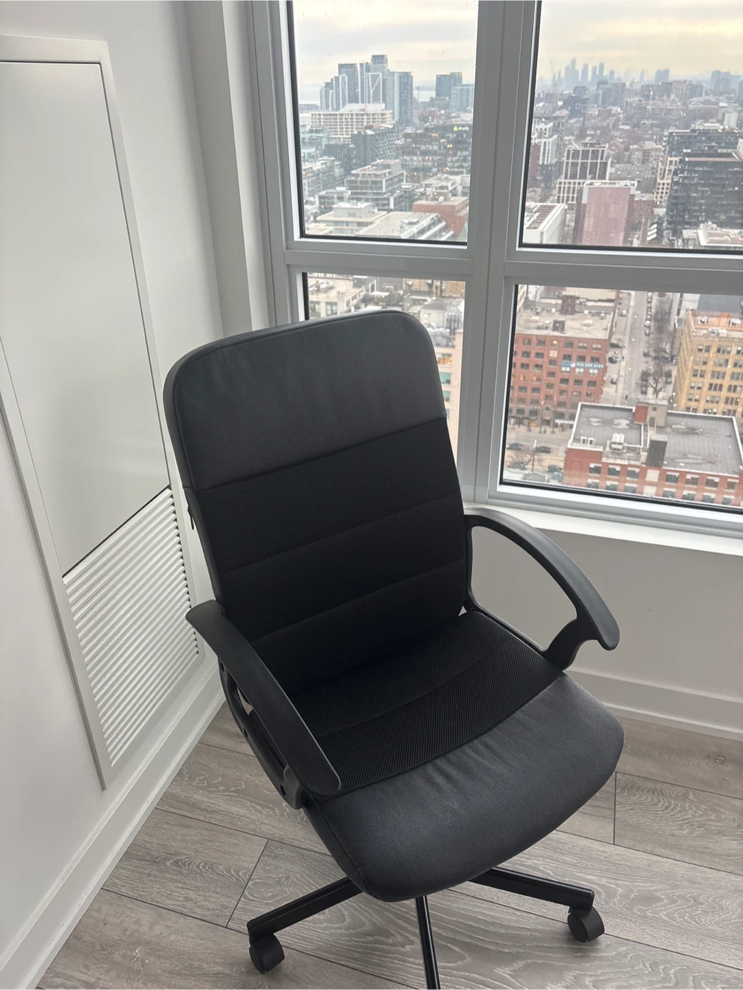 IKEA RENBERGET Swivel Chair, Bomstad Black