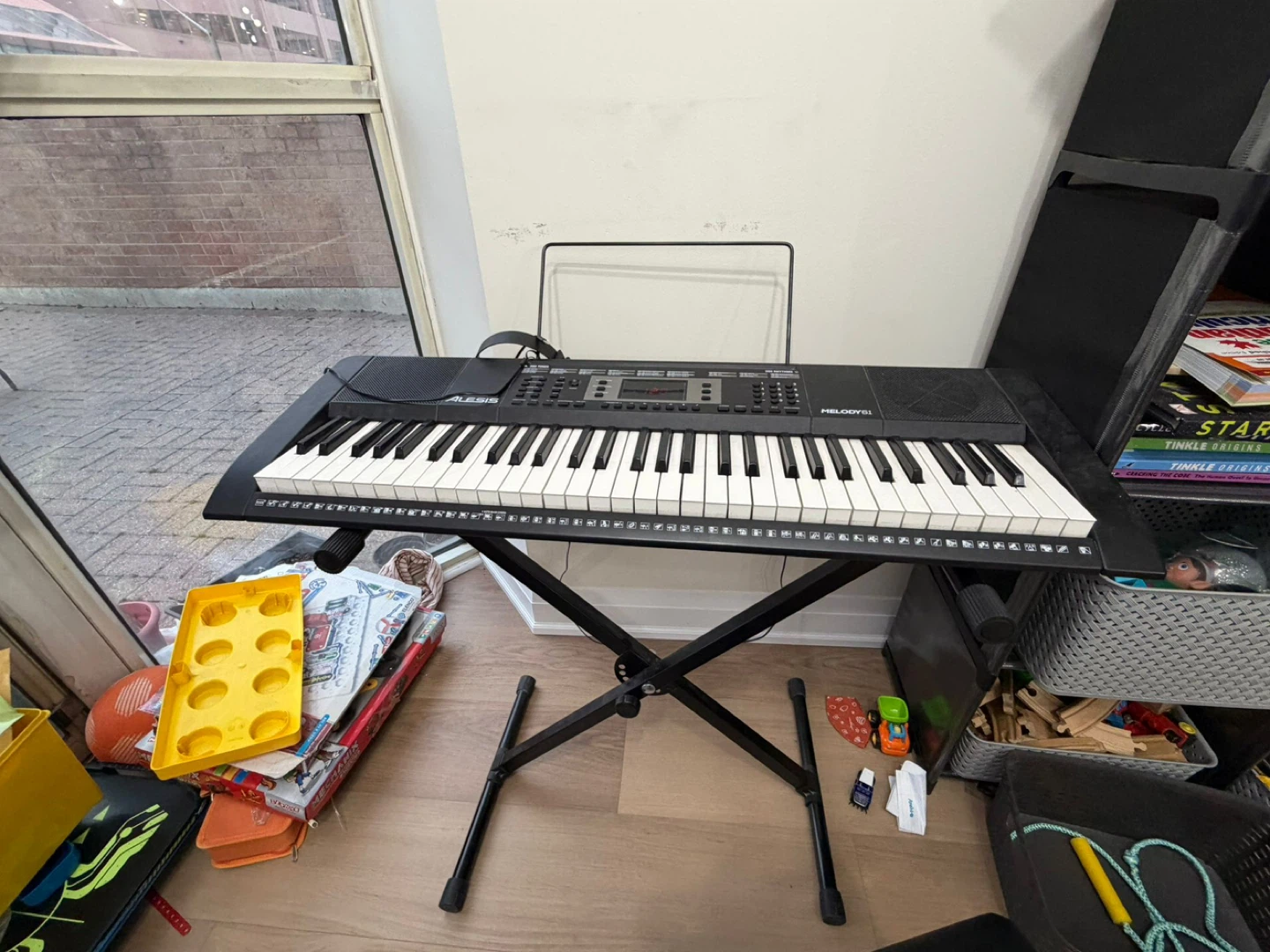 Alesis Melody 61  Keyboard Piano for Beginners with 61 Keys