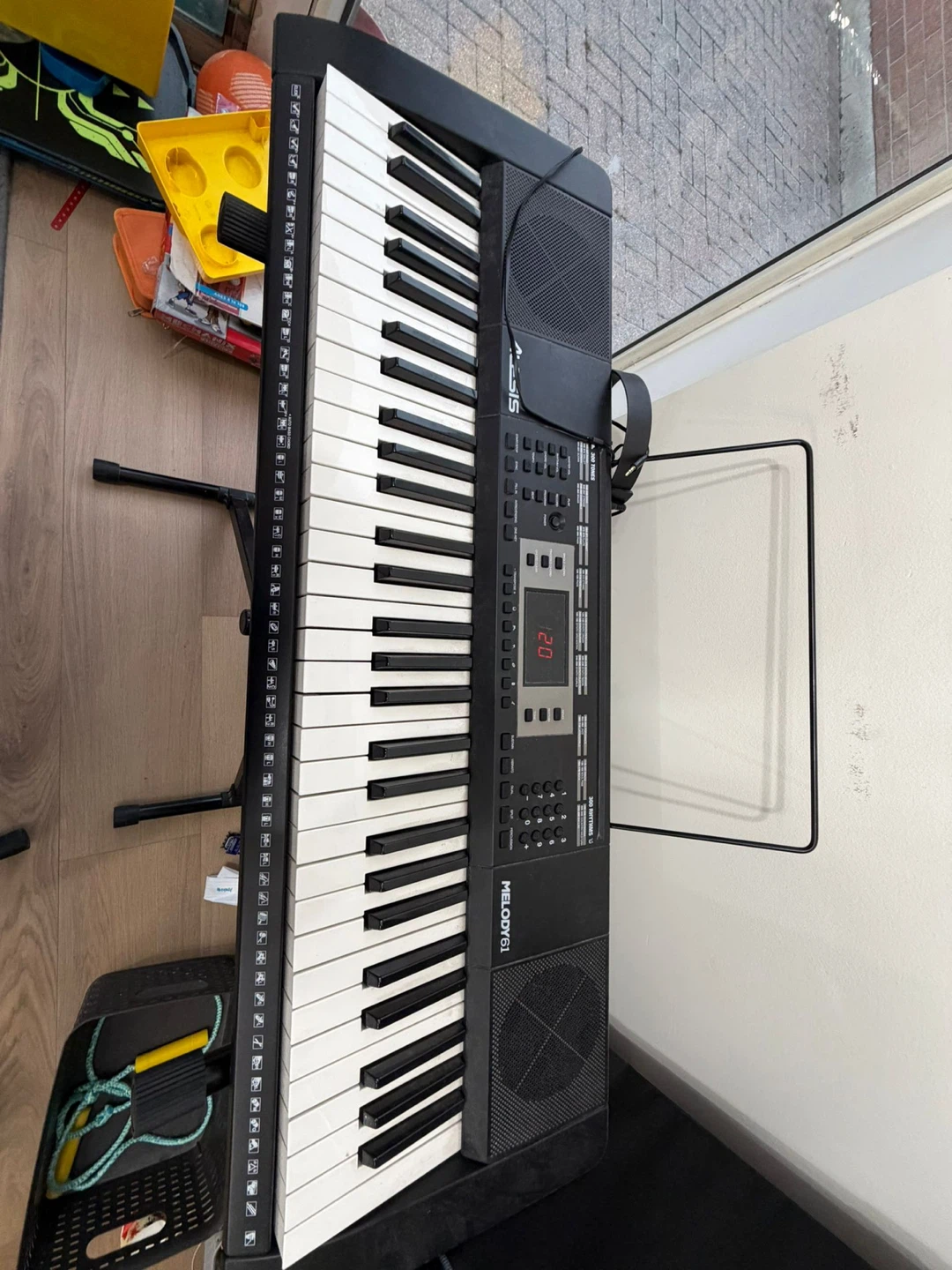 Alesis Melody 61  Keyboard Piano for Beginners with 61 Keys - photo 2