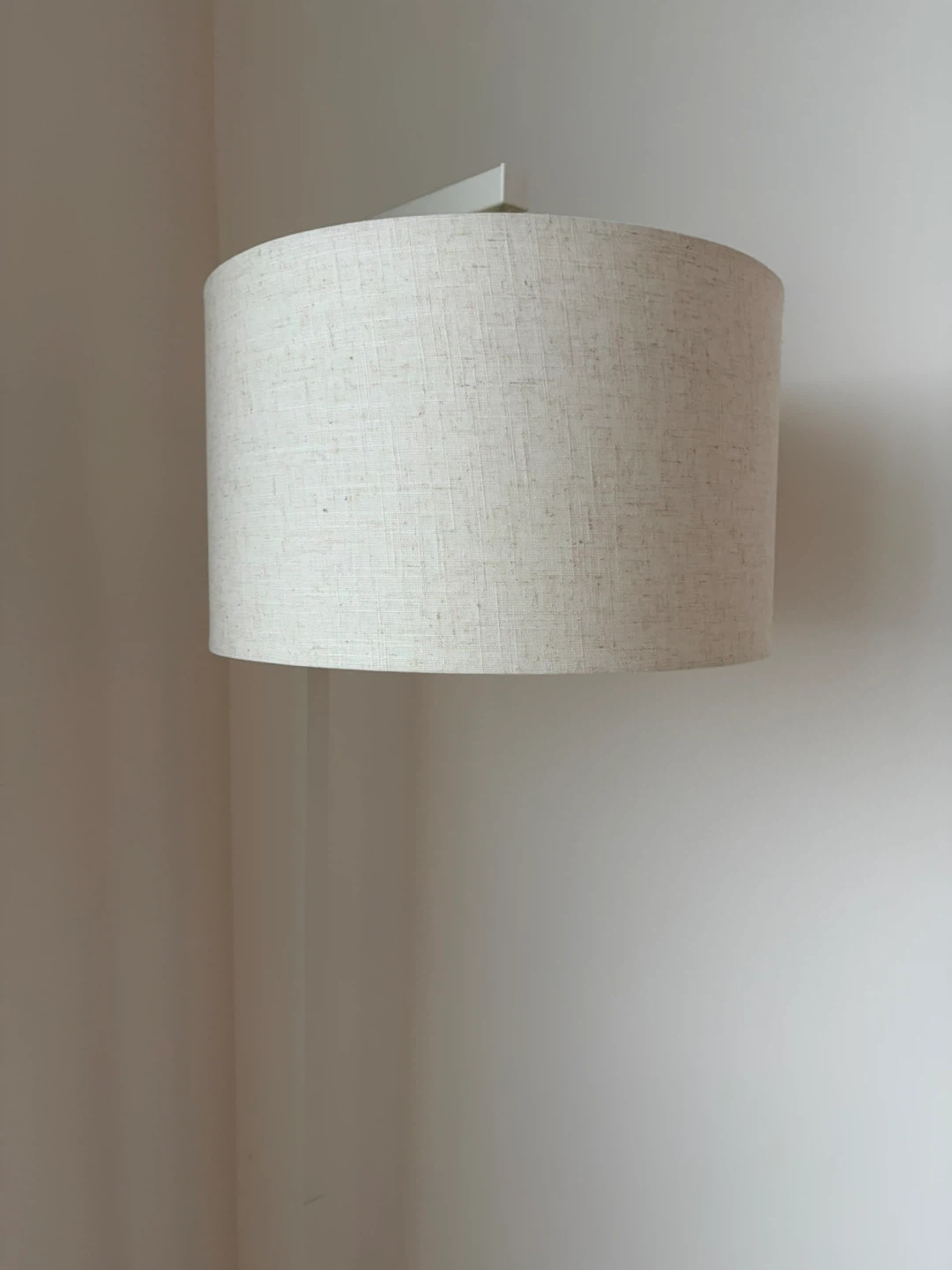 White Floor Lamp with Linen Shade - photo 3
