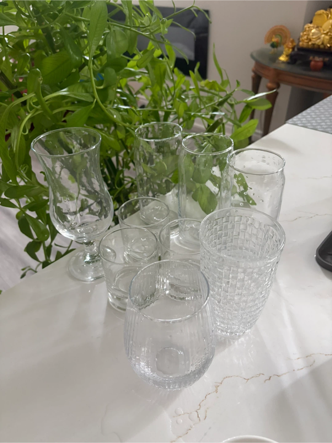 Assorted Glassware Set