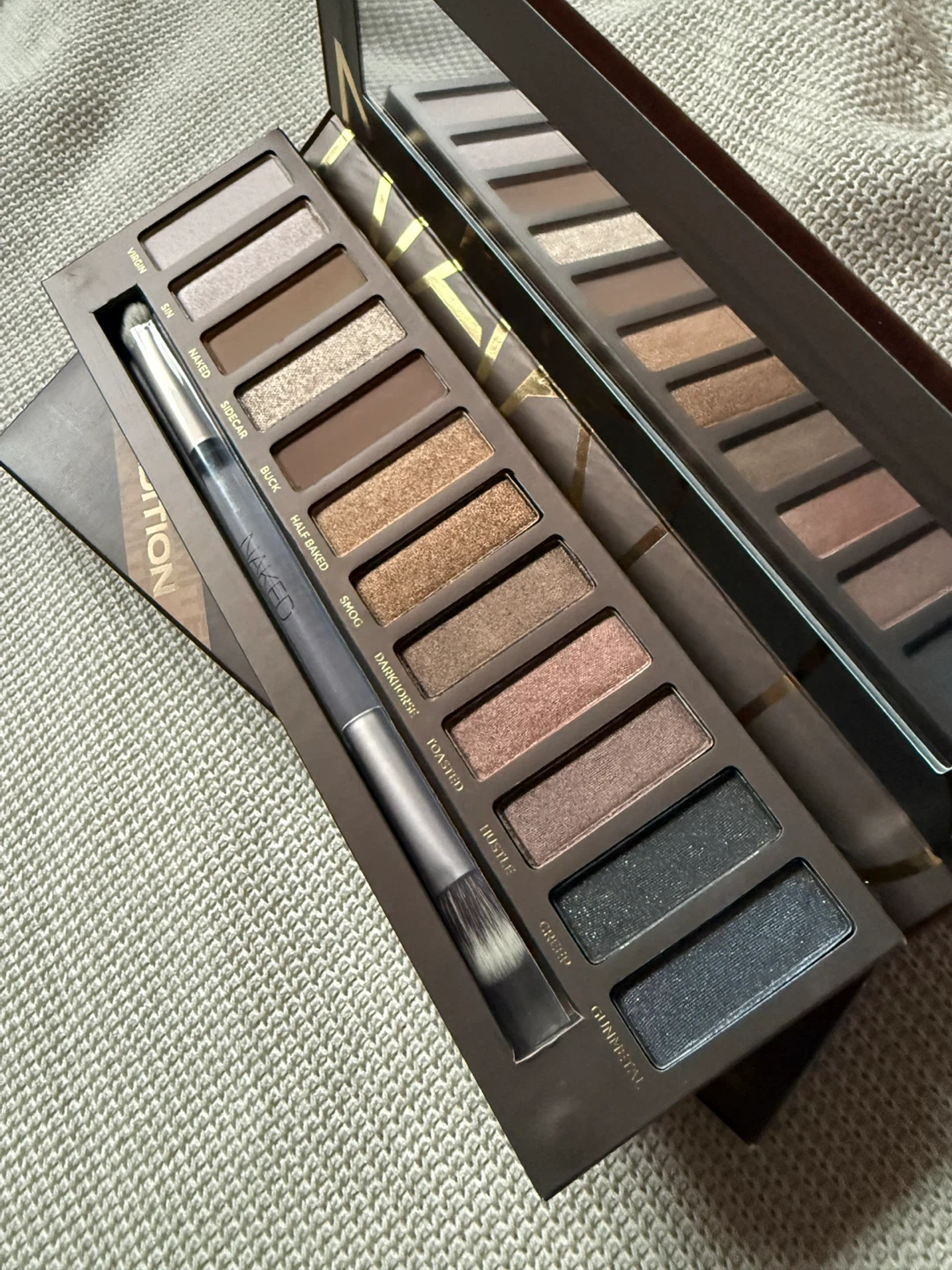 Urban Decay Naked Eyeshadow Palette - photo 4
