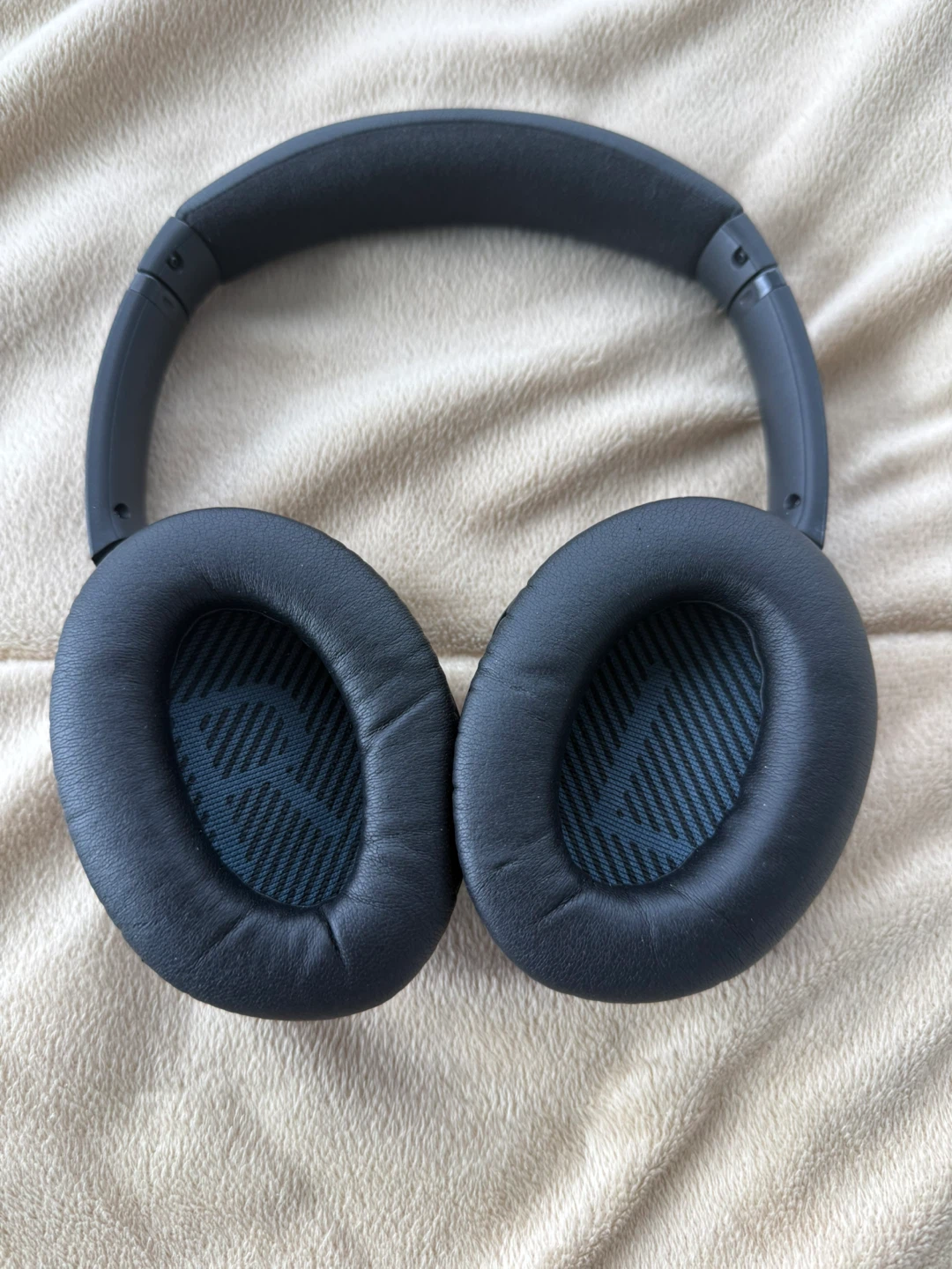 Bose QuietComfort 35 II Noise Cancelling Headphones - photo 3