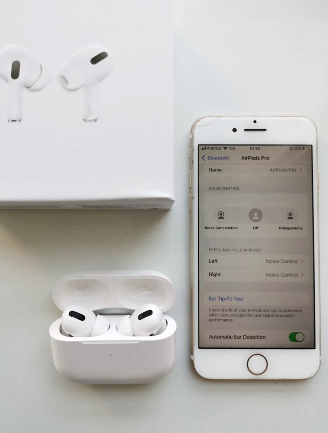 Apple AirPods Pro with MagSafe Charging Case - photo 5