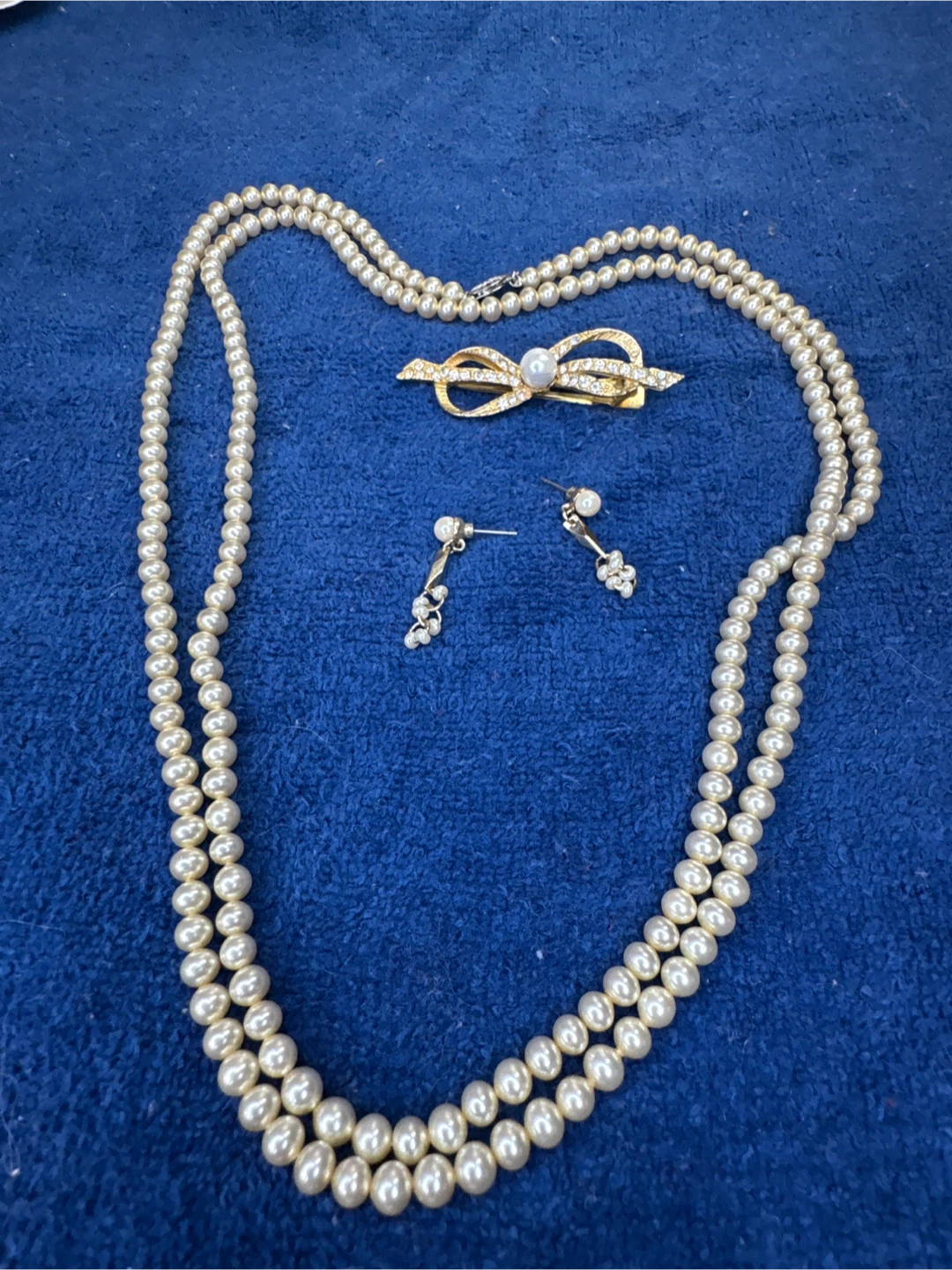 Vintage culture pearl necklace,  earrings and a  Barrett. - photo 3