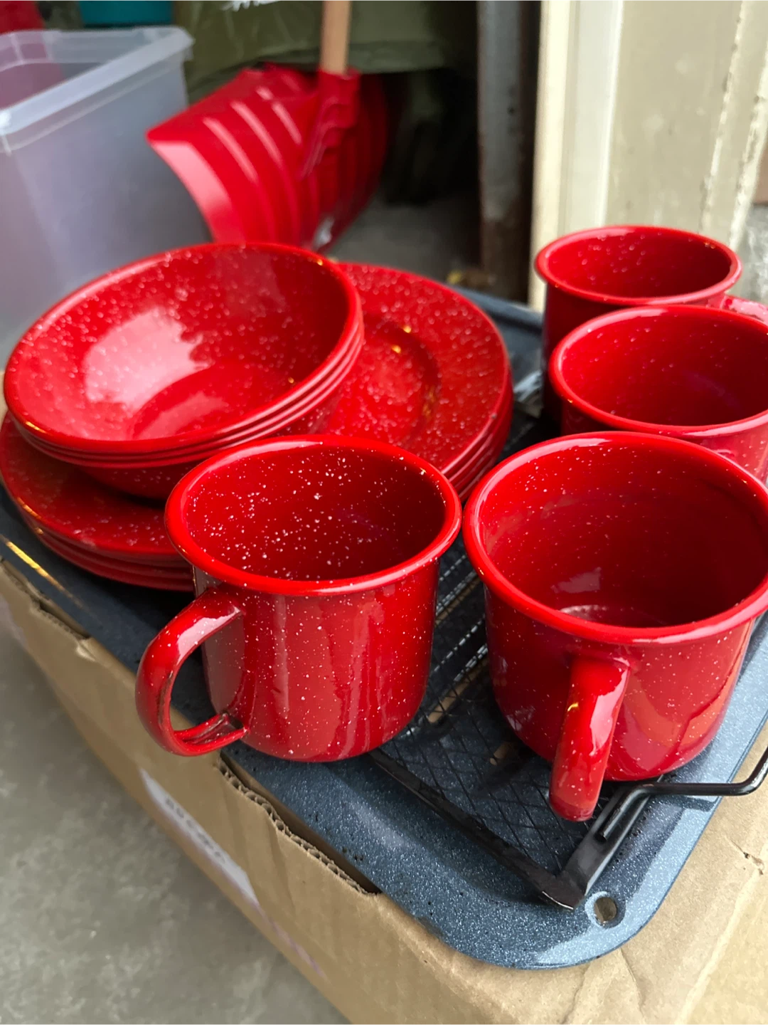 Red Enamel Camp Dinnerware Set - photo 2