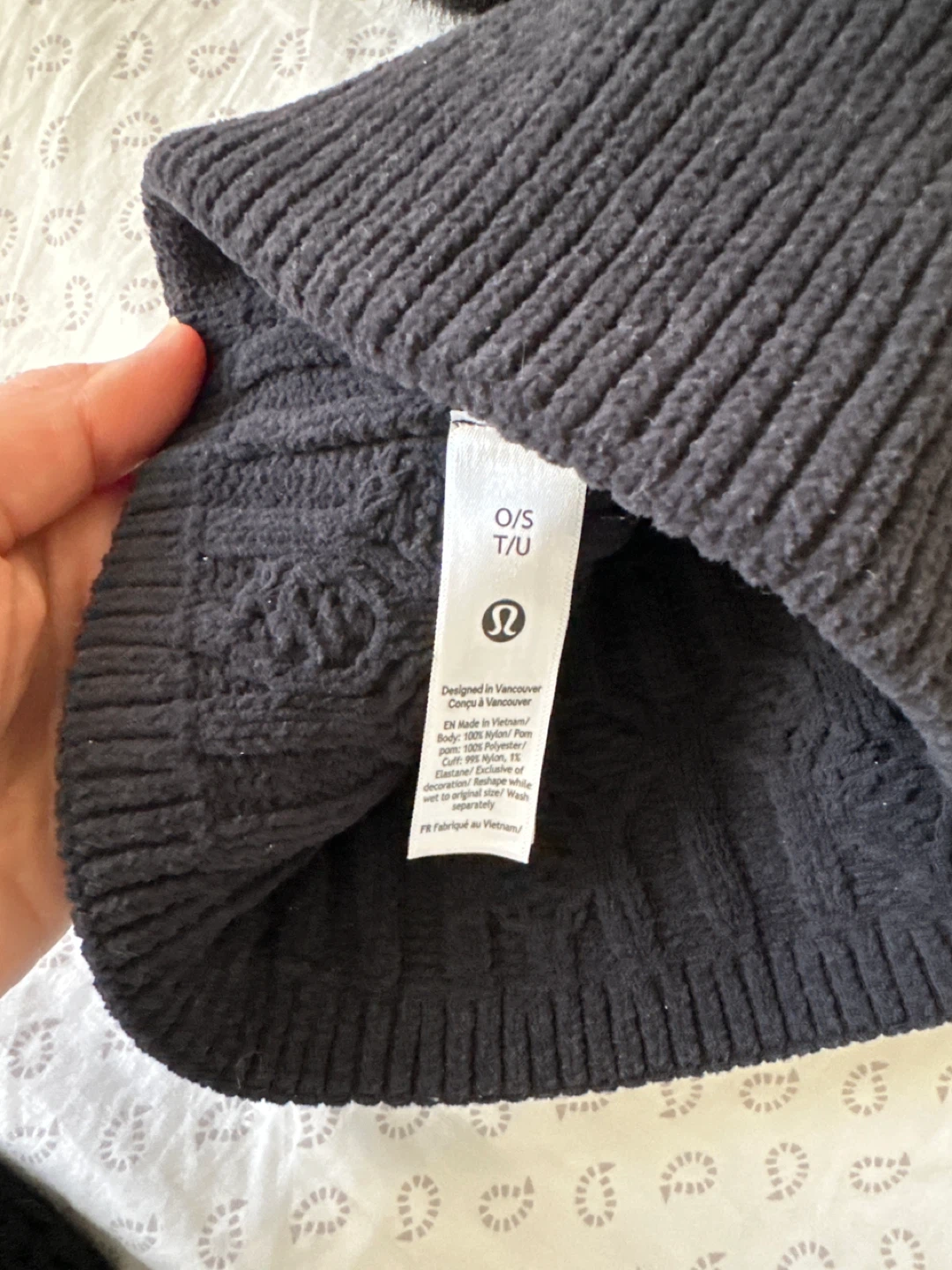 Lululemon Pom Pom Beanie - photo 3
