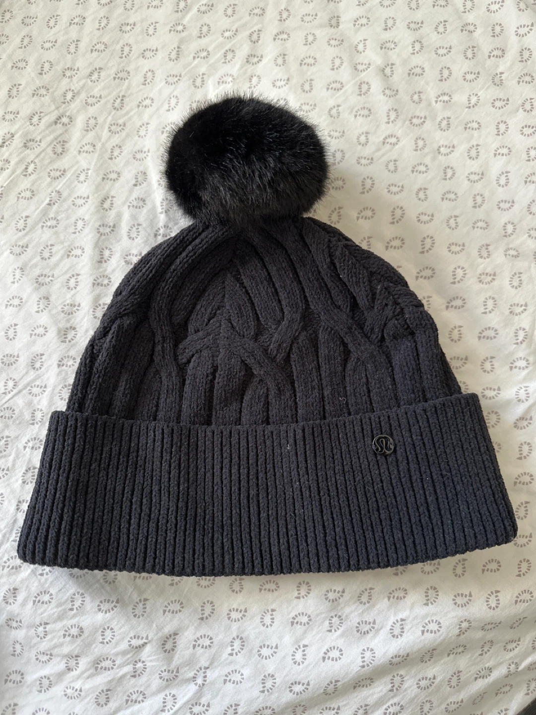 Lululemon Pom Pom Beanie