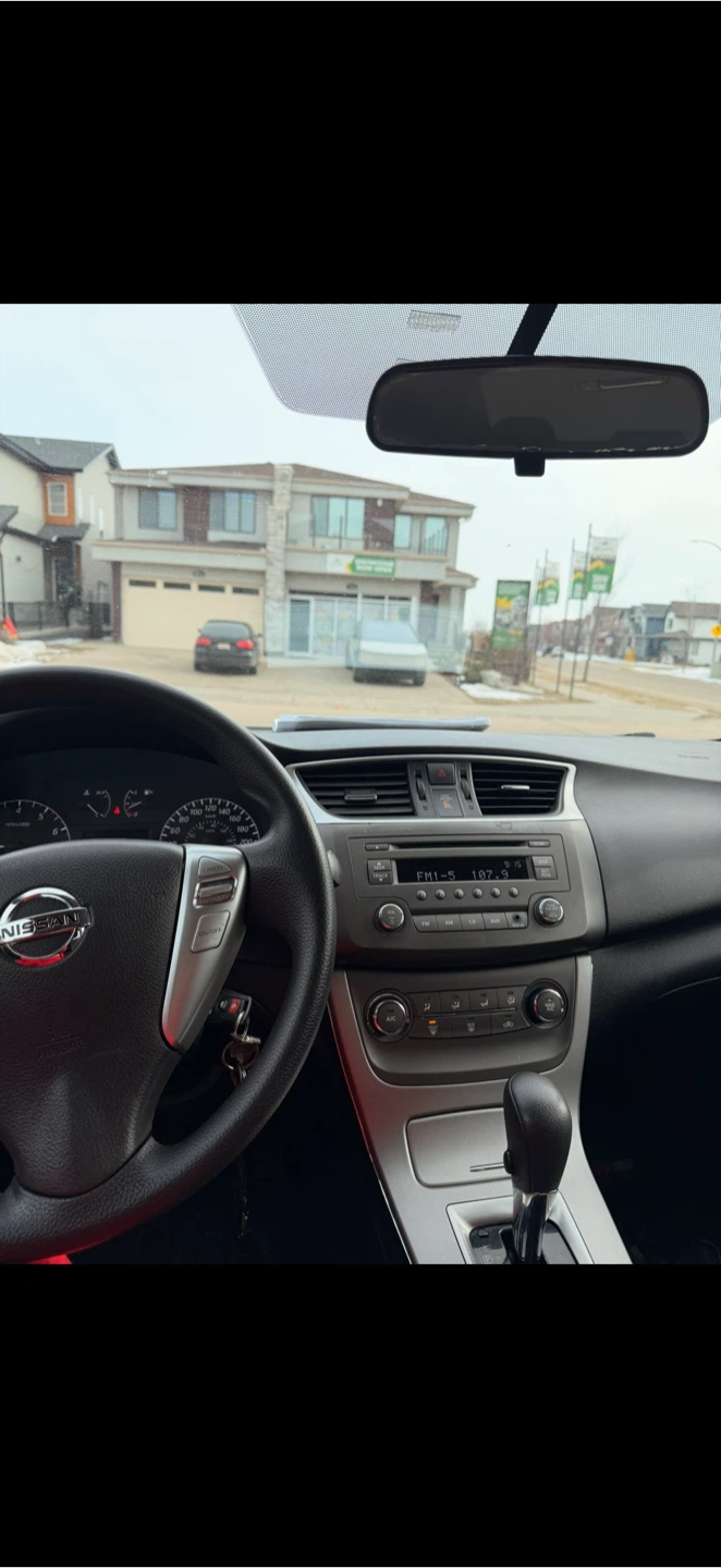 2014 Nissan Sentra S 184,000km - photo 5