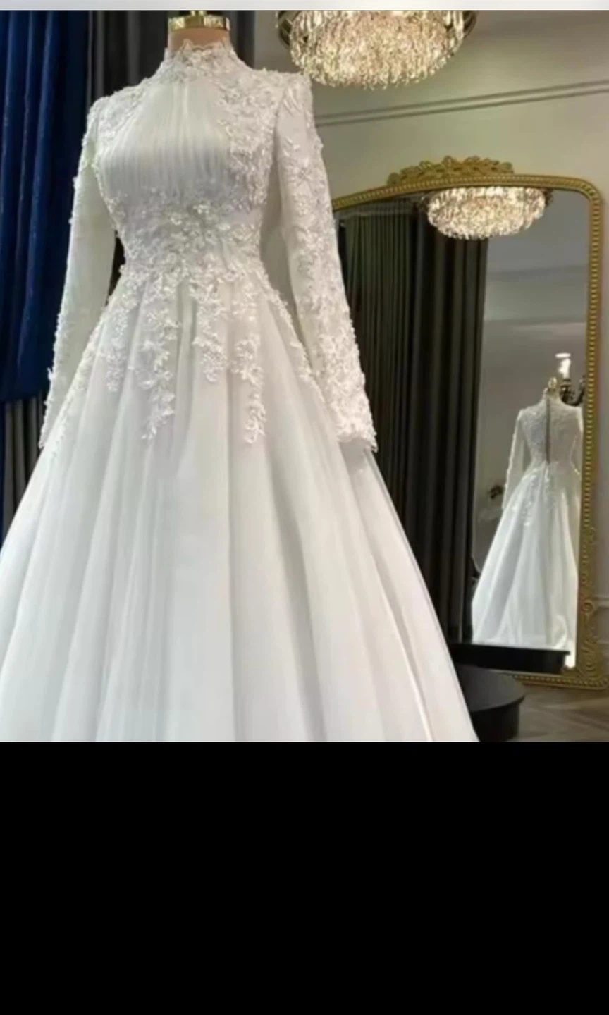 White Lace Wedding Dress - photo 3