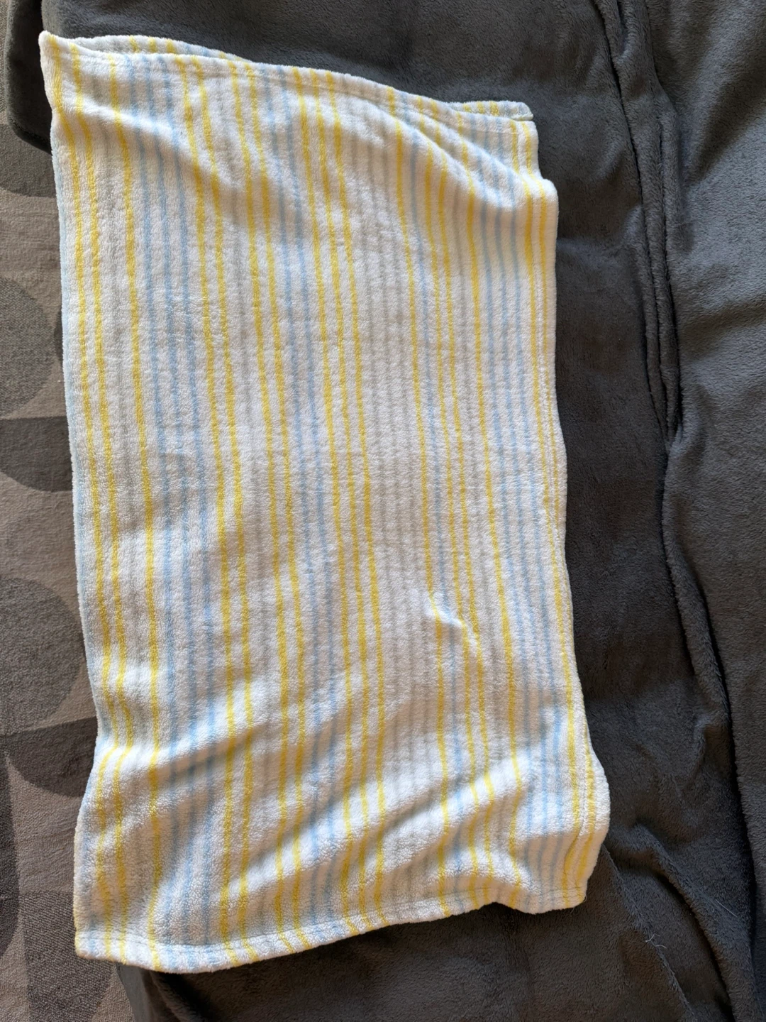 Kids Striped Plush Towel 🥕 - photo 2