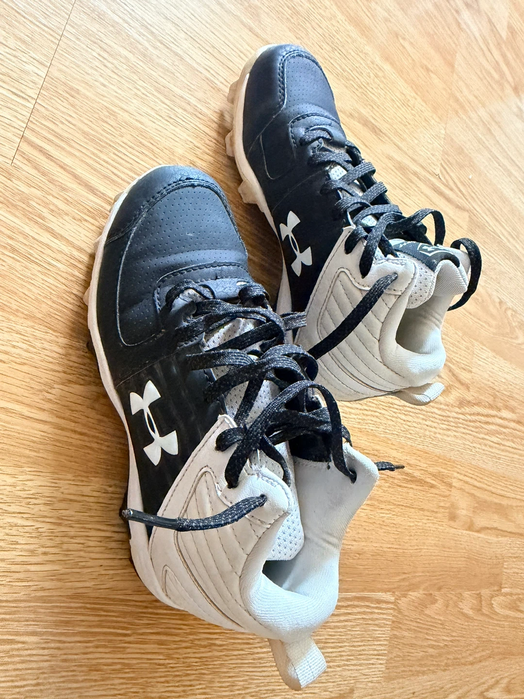 Under Armour Youth Baseball Cleats Size 2.5Y - photo 3
