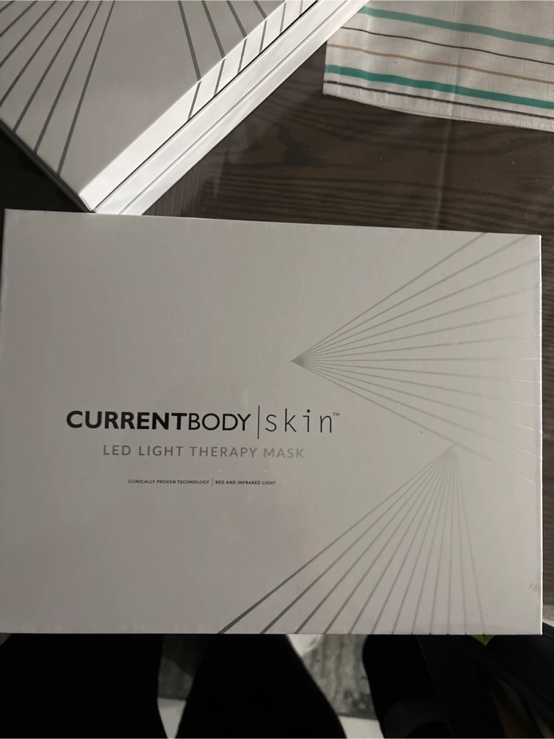 CurrentBody Skin LED Neck & Dec & face Perfector - photo 3